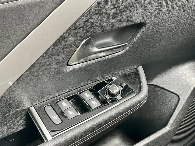 Opel Astra view 14
