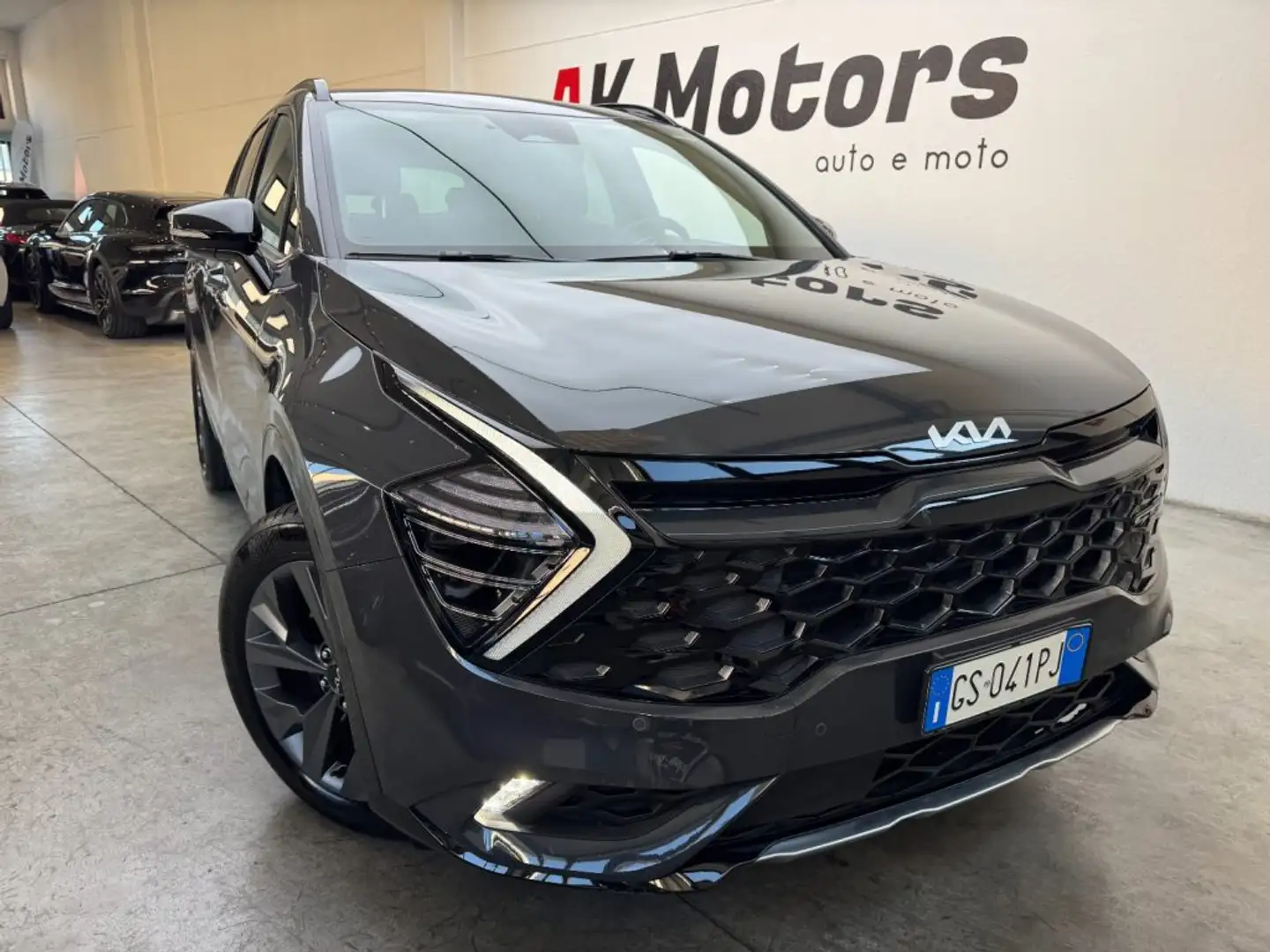 Kia Sportage 1.6 TGDi HEV AWD AT GT-line Gris - 2