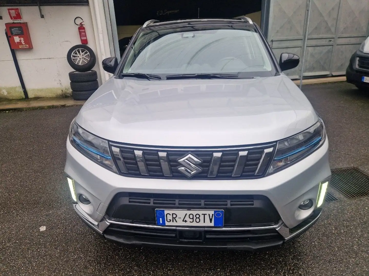 Suzuki Vitara 1.4 Hybrid 4WD AllGrip Cool solo 12.500 km Argento - 2