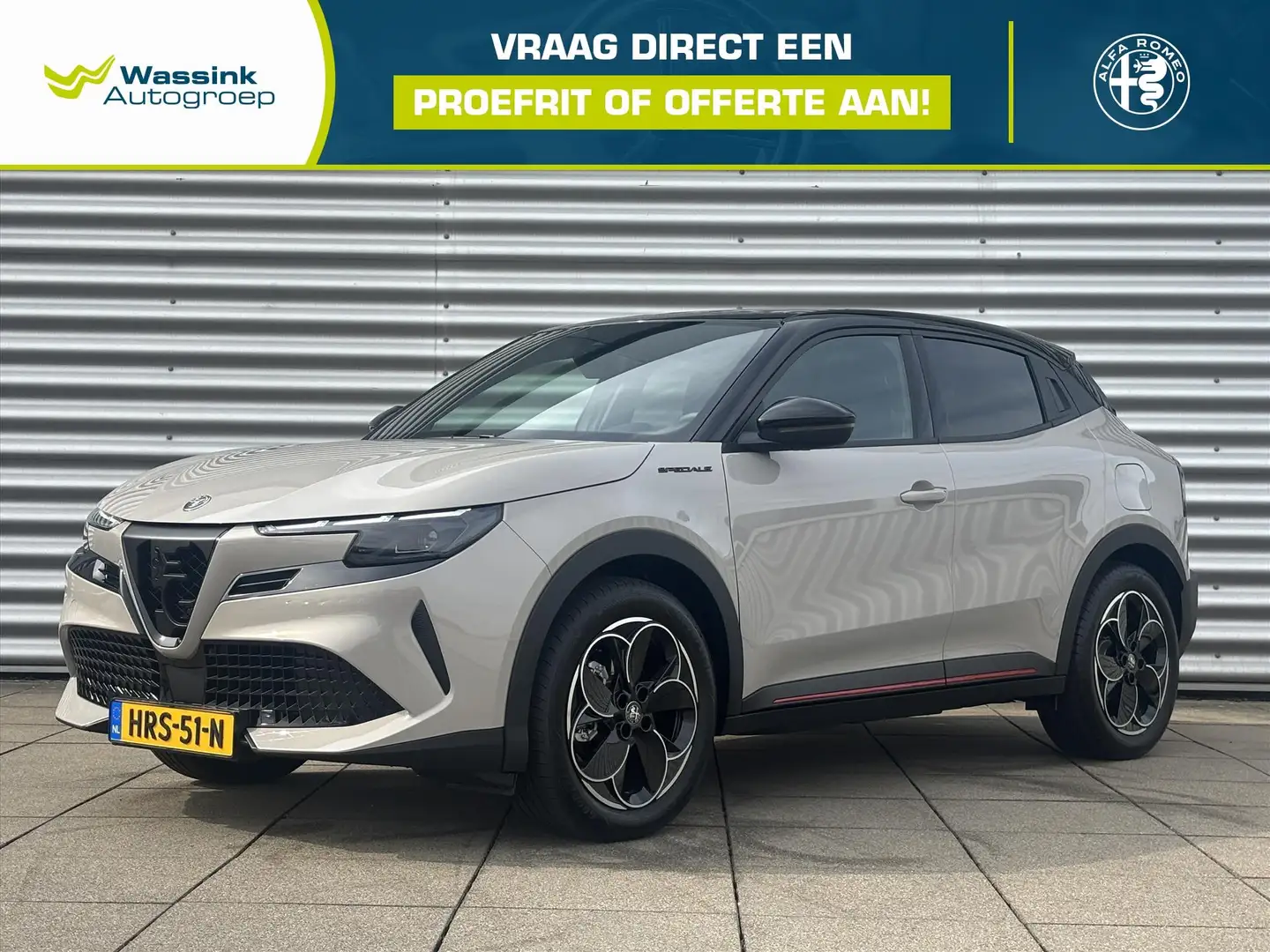 Alfa Romeo Junior 54 kWh 156pk Elettrica Speciale Navigatie | Panora Gris - 1