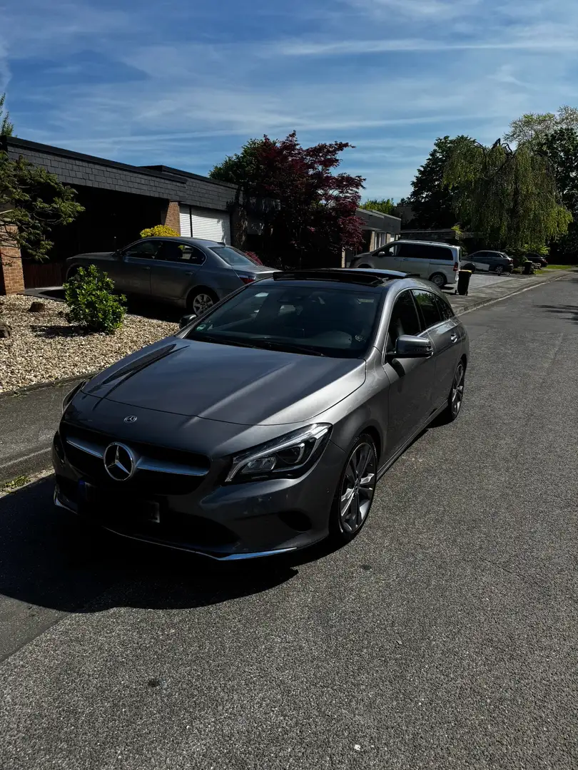 Mercedes-Benz CLA 250 CLA 250  Shooting Brake (117.944) Šedá - 1