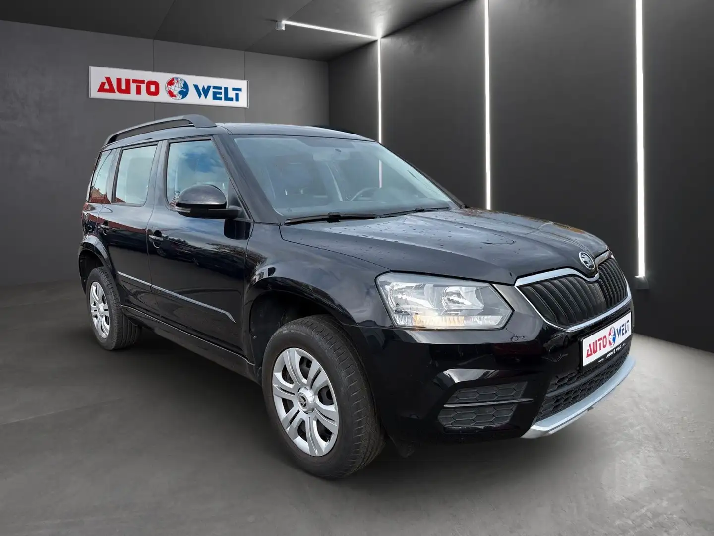 Skoda Yeti Active Schwarz - 2