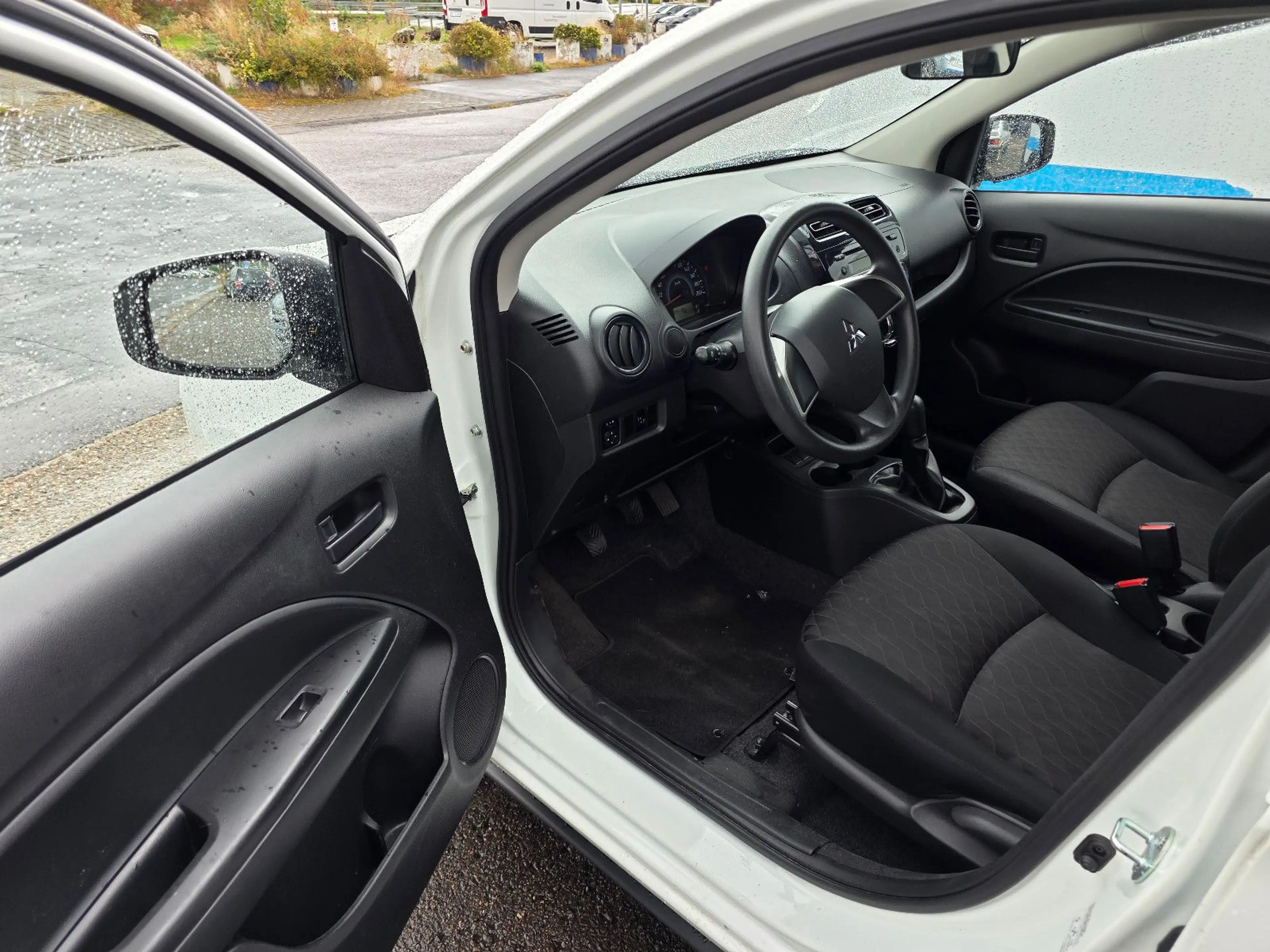 Mitsubishi Space Star Basis — photo 10
