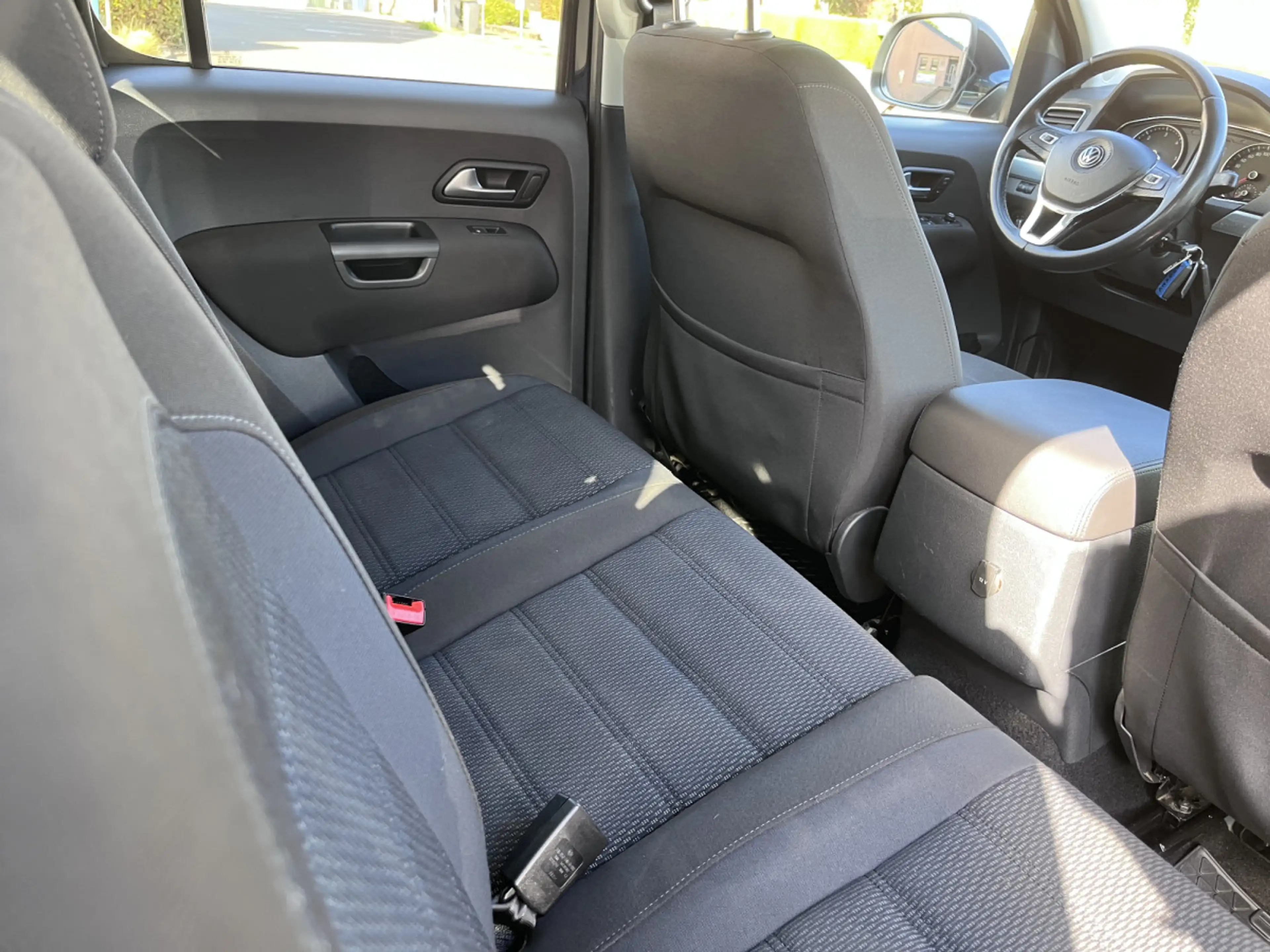 Volkswagen Amarok 3.0TdV6 Highline AHK Kamera Covertop Webasto — photo 11