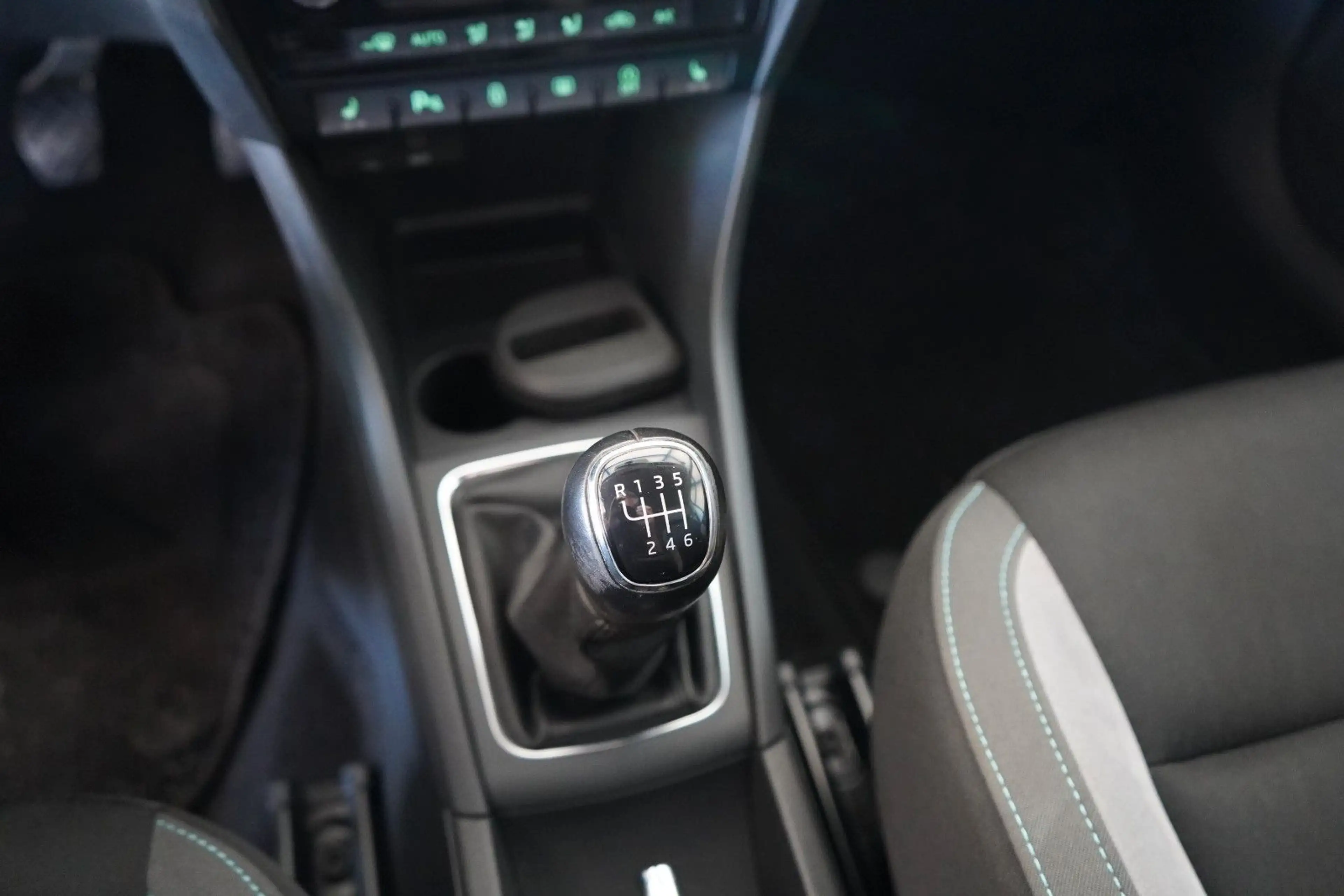 Skoda Rapid/Spaceback Spaceback Joy XENON / NAVI / KLIMA / PDC — photo 14