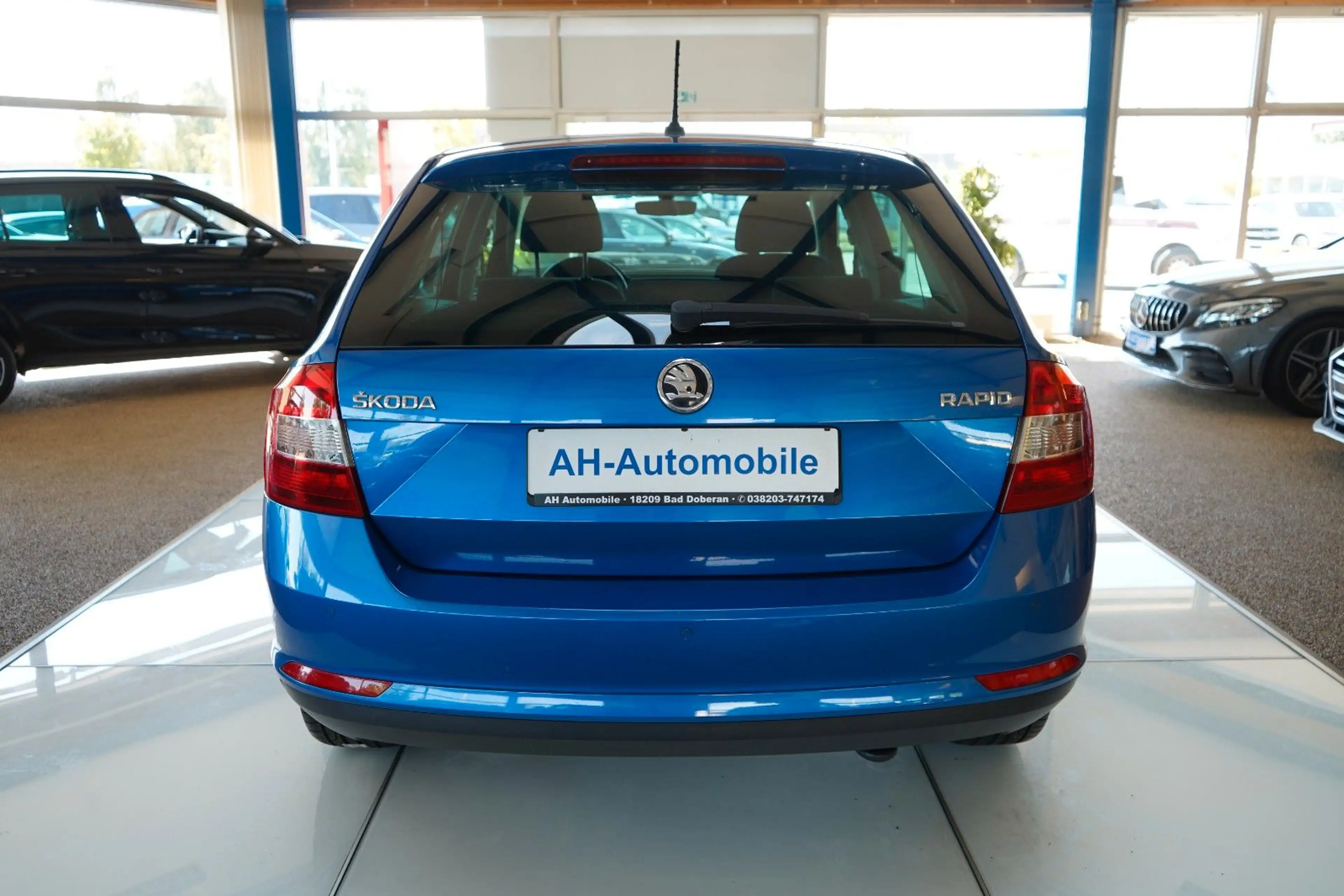Skoda Rapid/Spaceback Spaceback Joy XENON / NAVI / KLIMA / PDC — photo 6