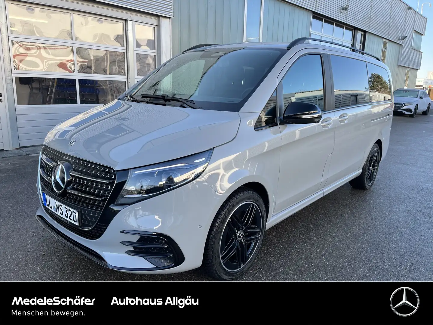 Mercedes-Benz V 300 V 300 d 4MATIC EXC Lang AMG Luxussitz Pano Nappa Grau - 1