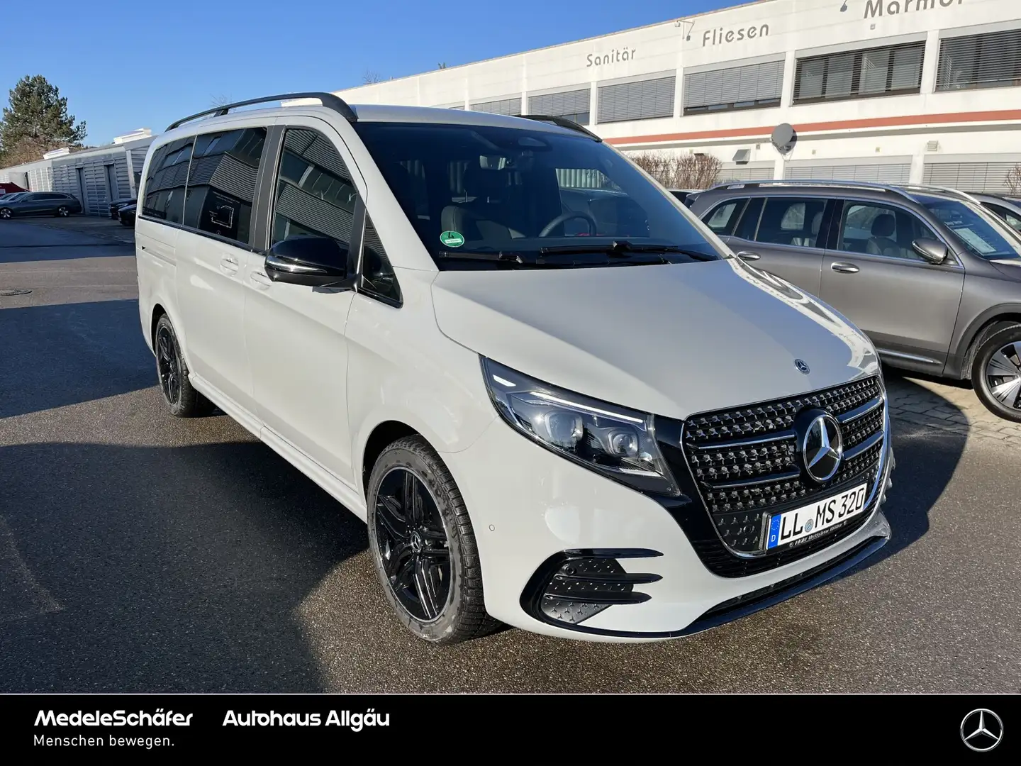 Mercedes-Benz V 300 V 300 d 4MATIC EXC Lang AMG Luxussitz Pano Nappa Grau - 2