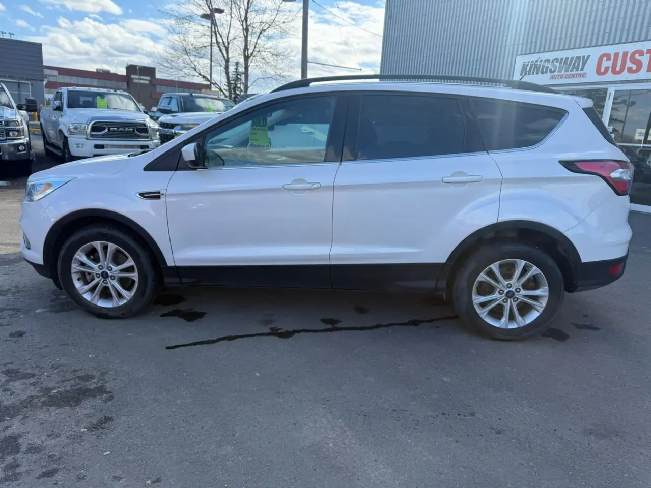 Ford Escape снимка Ford Escape