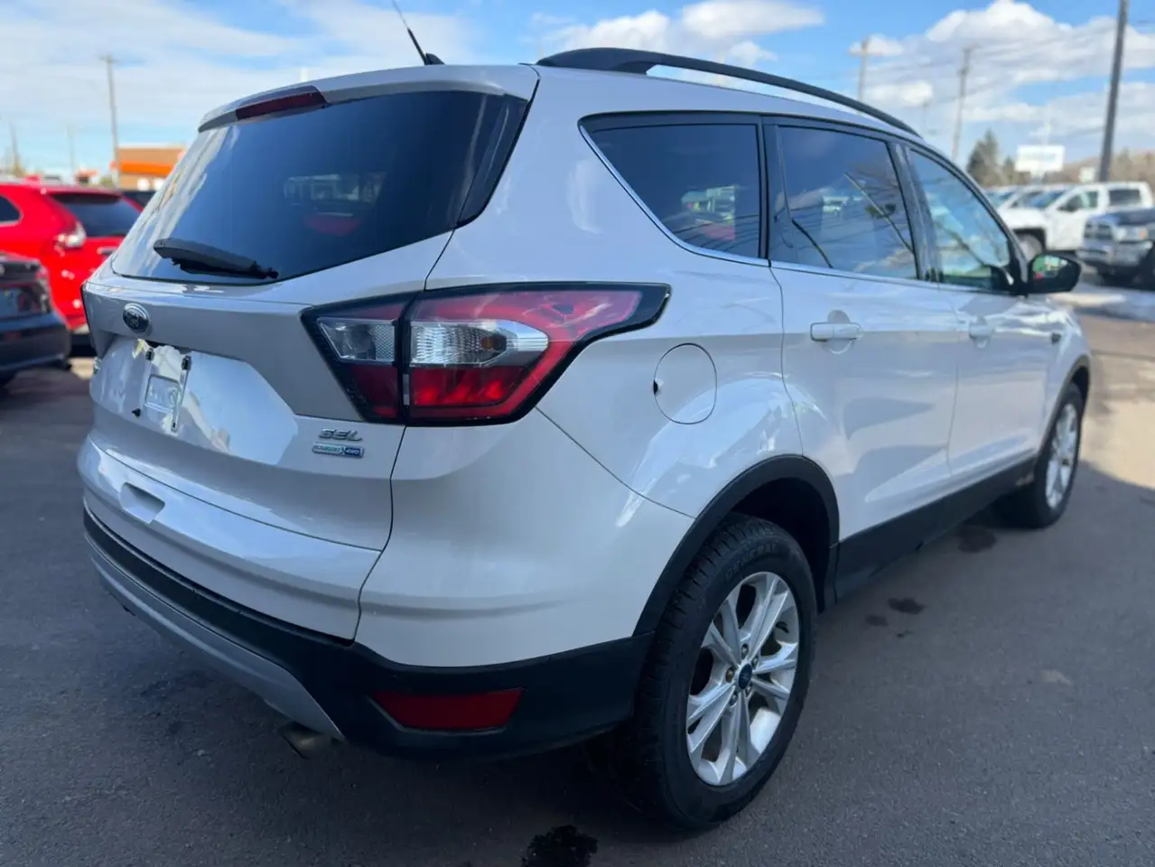 Ford Escape снимка Ford Escape