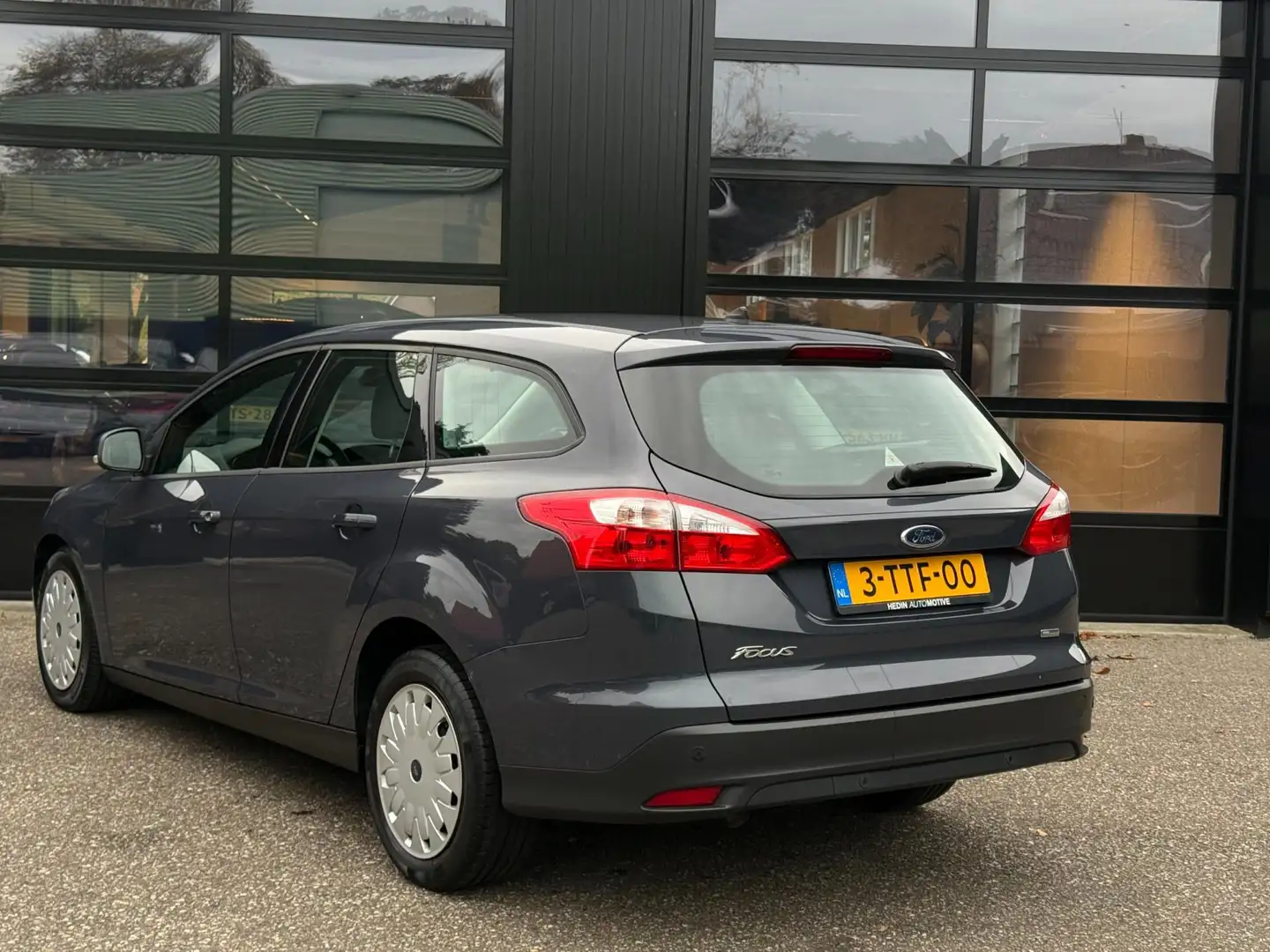 Ford Focus Wagon 1.6 TDCI Trend 1e eigenaar 101.000 km Gris - 2