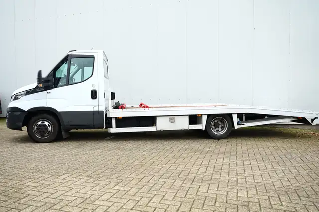 Iveco Daily view 3