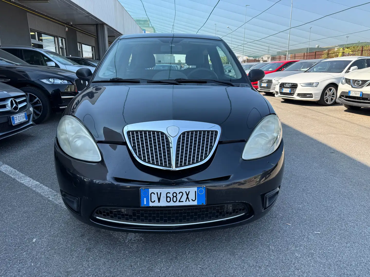 Lancia Ypsilon Ypsilon 1.2 8v NEOPATENTATI Nero - 2