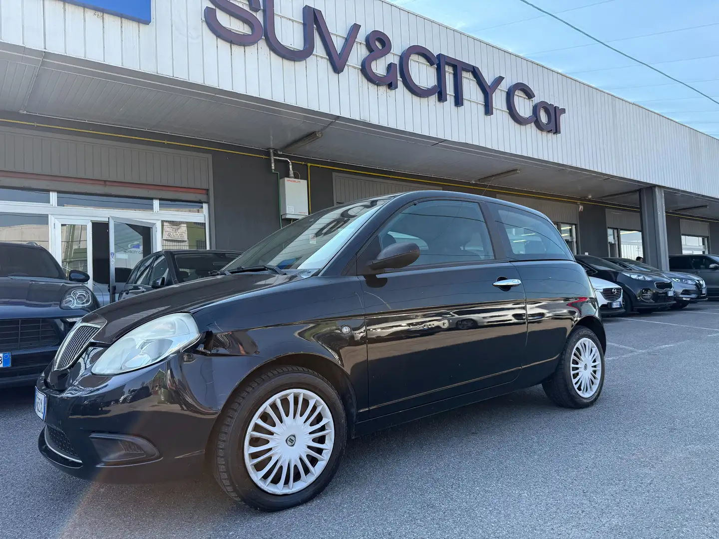 Lancia Ypsilon Ypsilon 1.2 8v NEOPATENTATI Nero - 1