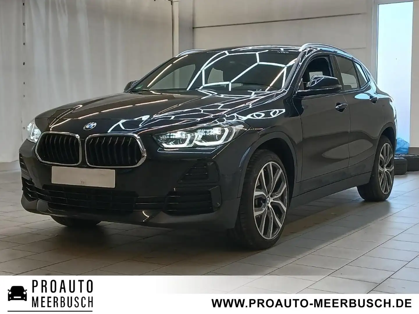 BMW X2 xDrive 20d AHK/ACC/PANO/ADAPTLED/H&K/RFK/HUD Schwarz - 1