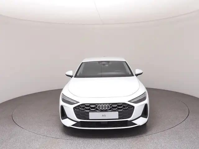 Audi A5 view 3