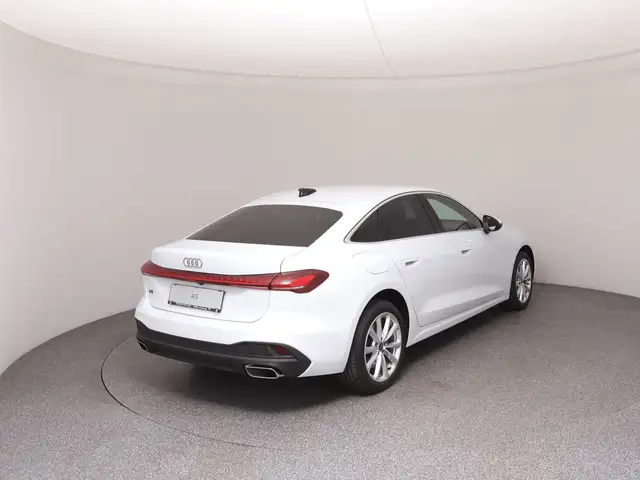 Audi A5 view 4