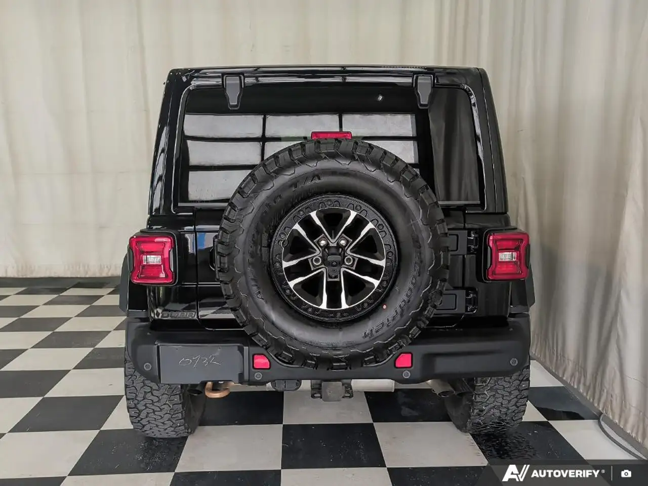 Jeep Wrangler снимка Jeep Wrangler