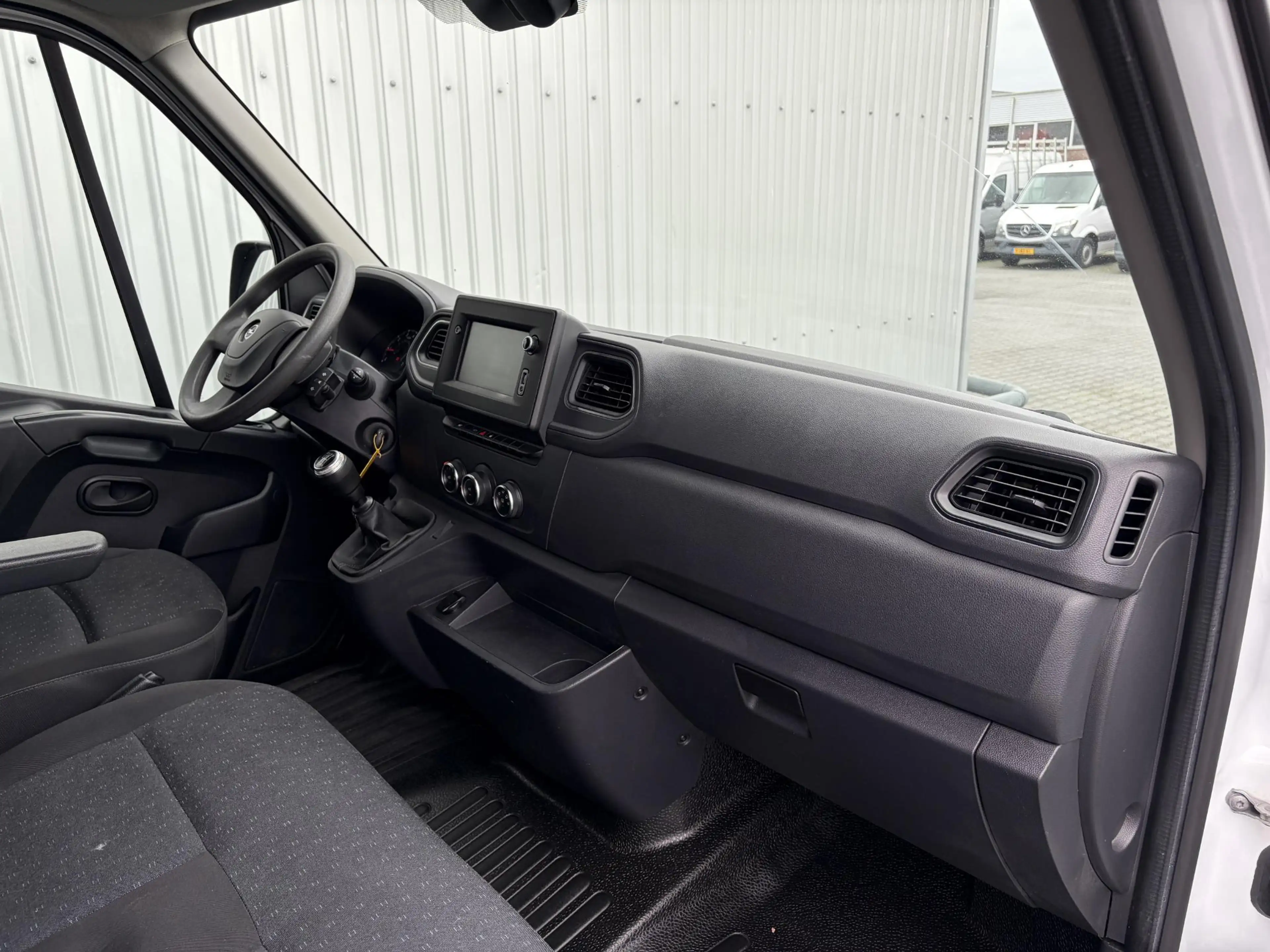 Opel Movano 2.3 Turbo L2H2*A/C*CAM*PDC*3-PERS* — photo 22