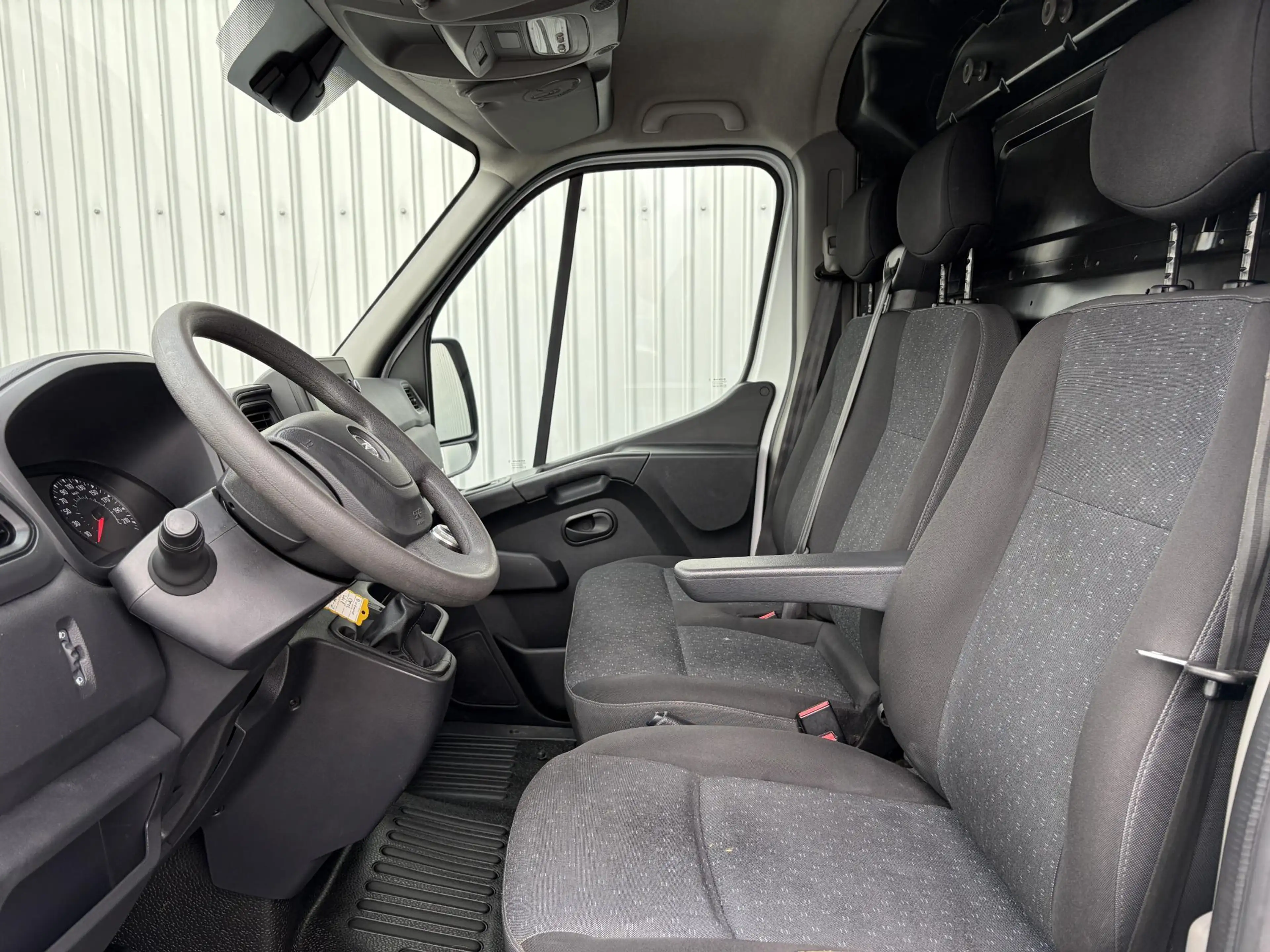 Opel Movano 2.3 Turbo L2H2*A/C*CAM*PDC*3-PERS* — photo 17