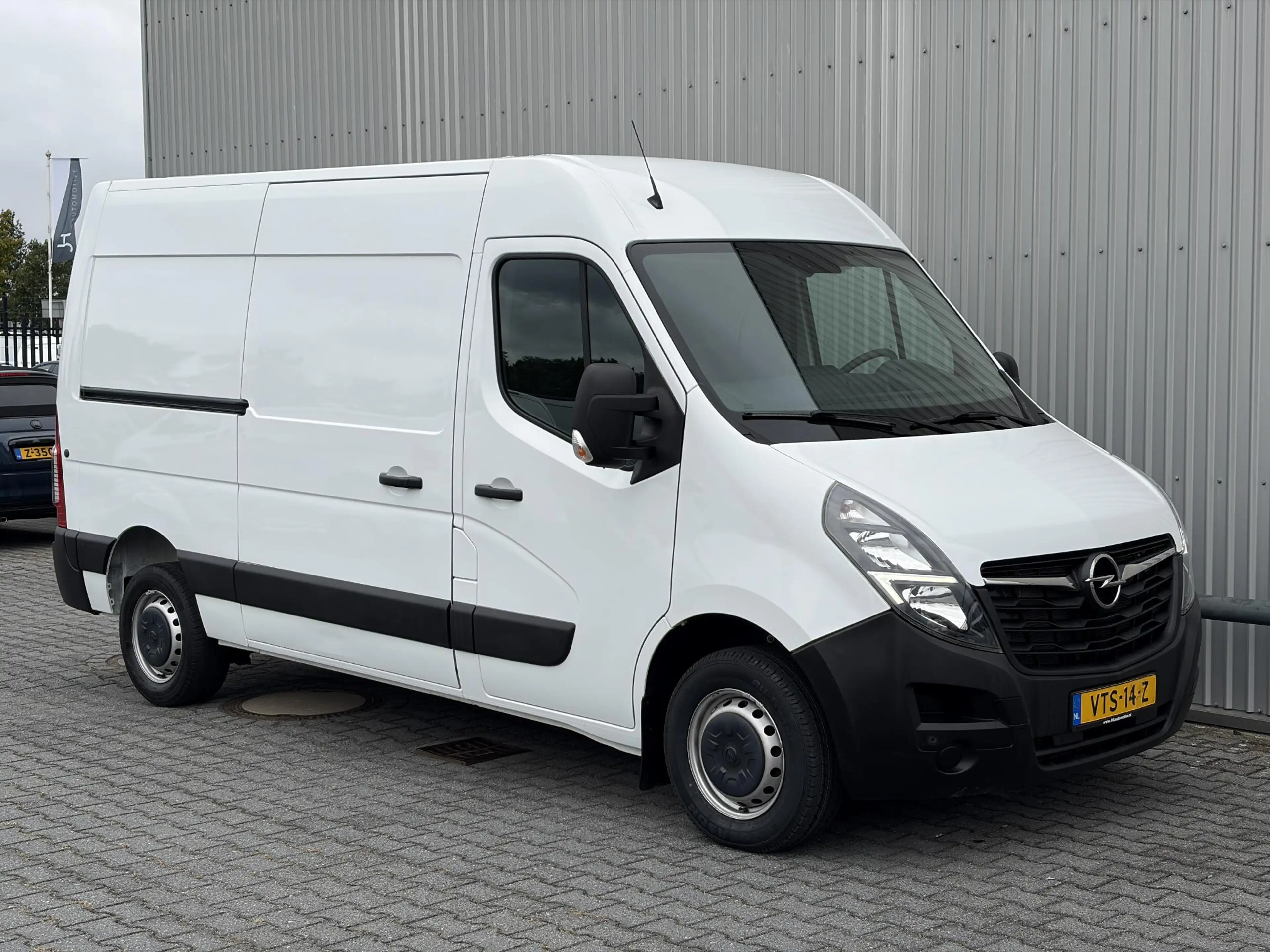 Opel Movano 2.3 Turbo L2H2*A/C*CAM*PDC*3-PERS* — photo 20