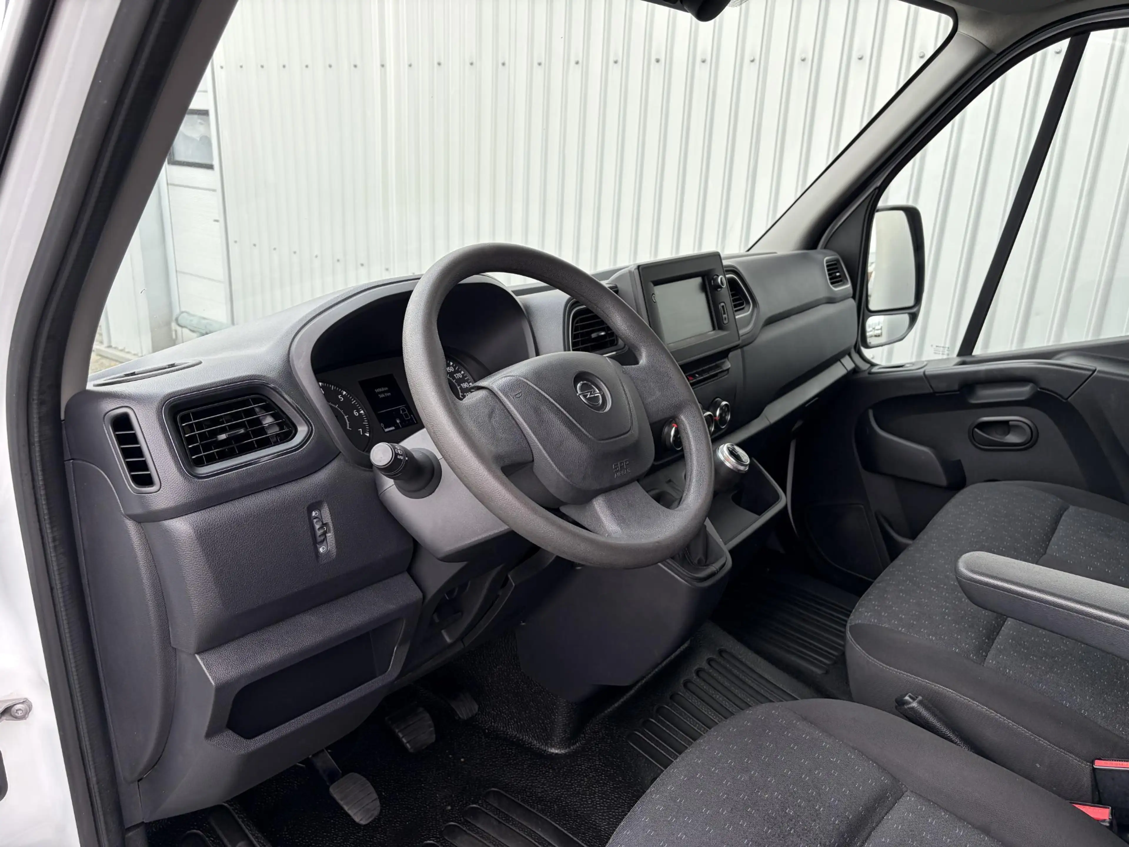 Opel Movano 2.3 Turbo L2H2*A/C*CAM*PDC*3-PERS* — photo 3