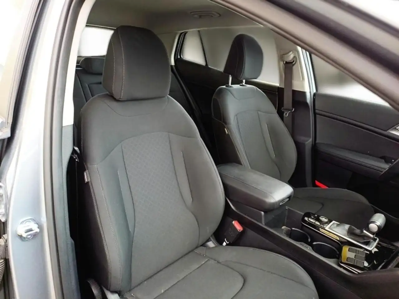 Kia Sportage 1.6 CRDI MHEV BUSINESS 2WD DCT SUV, миниатюра 10