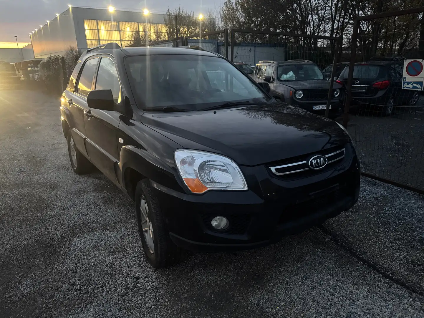 Kia Sportage Sportage 2.0 CRDi Active 4x2 DPF Schwarz - 2