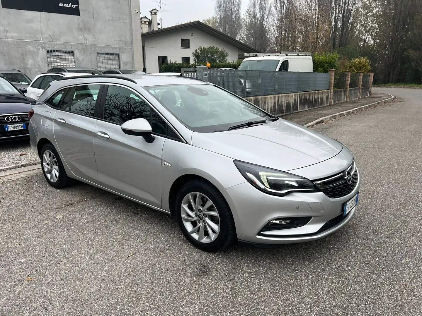Opel Astra 1.6 CDTi 136CV aut. Sports Tourer Innovation Zilver - 1