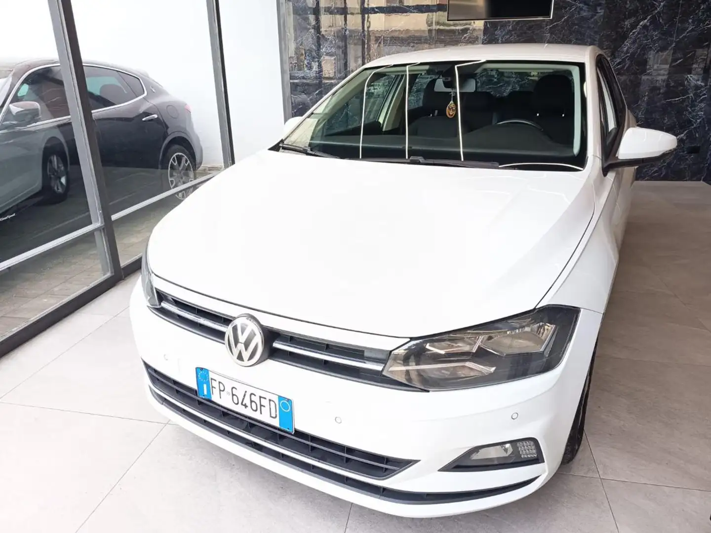 Volkswagen Polo 1.0 TGI 5p. Trendline BlueMotion Technology Grigio - 2
