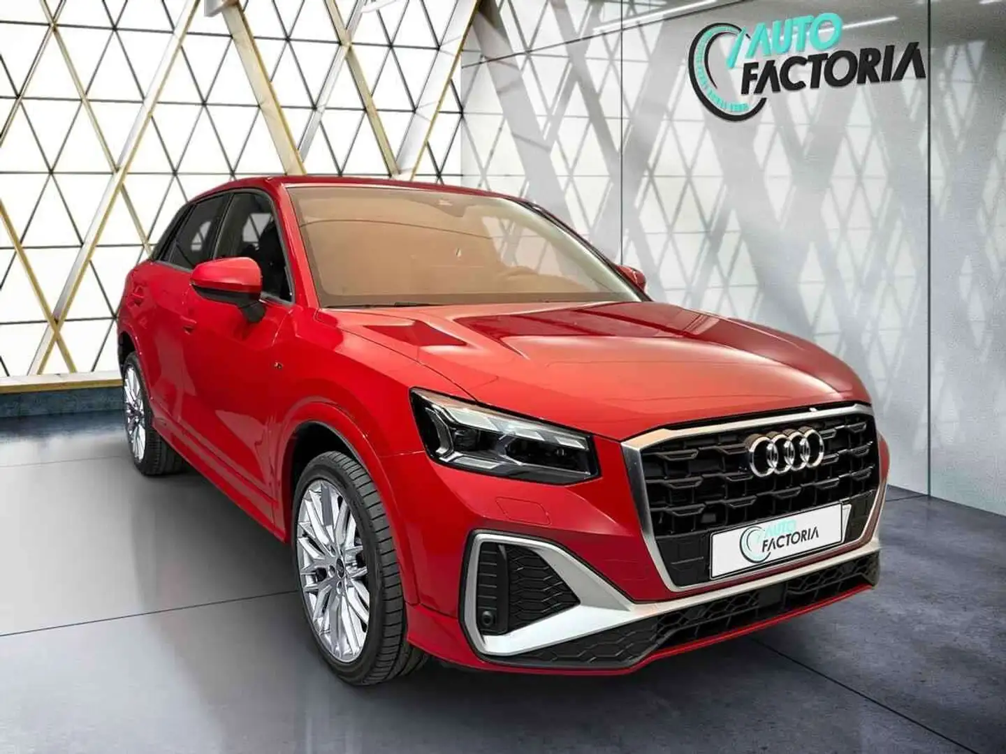 Audi Q2 -34% 35 TDI 150cv BVA SLINE +GPS+CAM+LED+JA19+Opts Rouge - 2