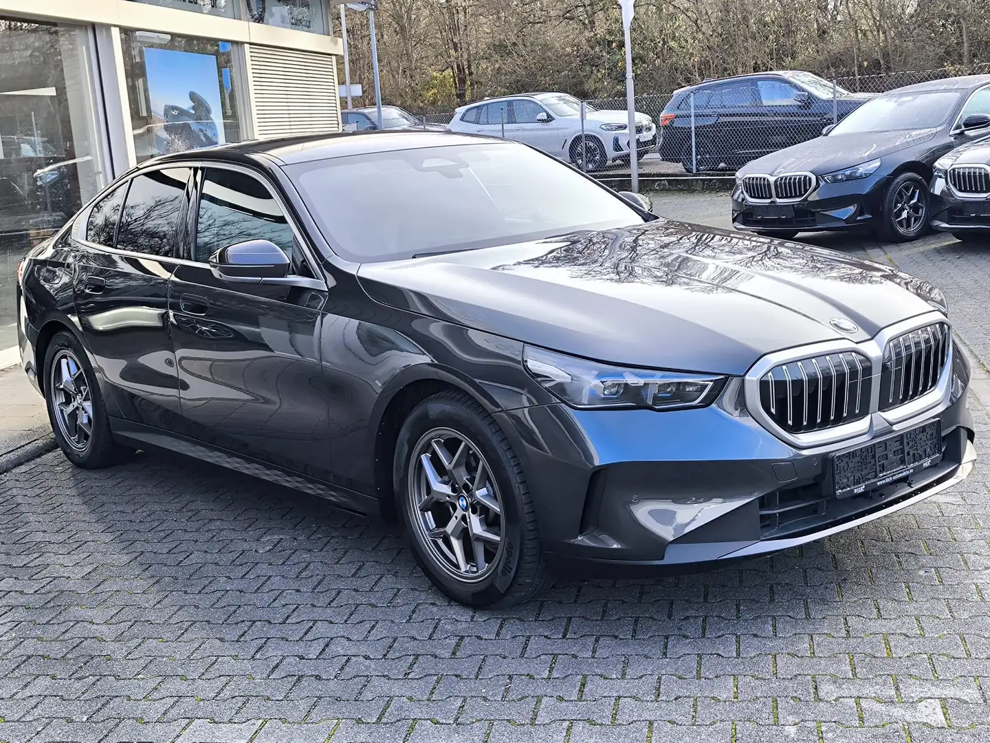 BMW 520 d VIRTU+MEMO+LEDER+PROF+LED+SHZ+HEAD+H&K+360 Schwarz - 2