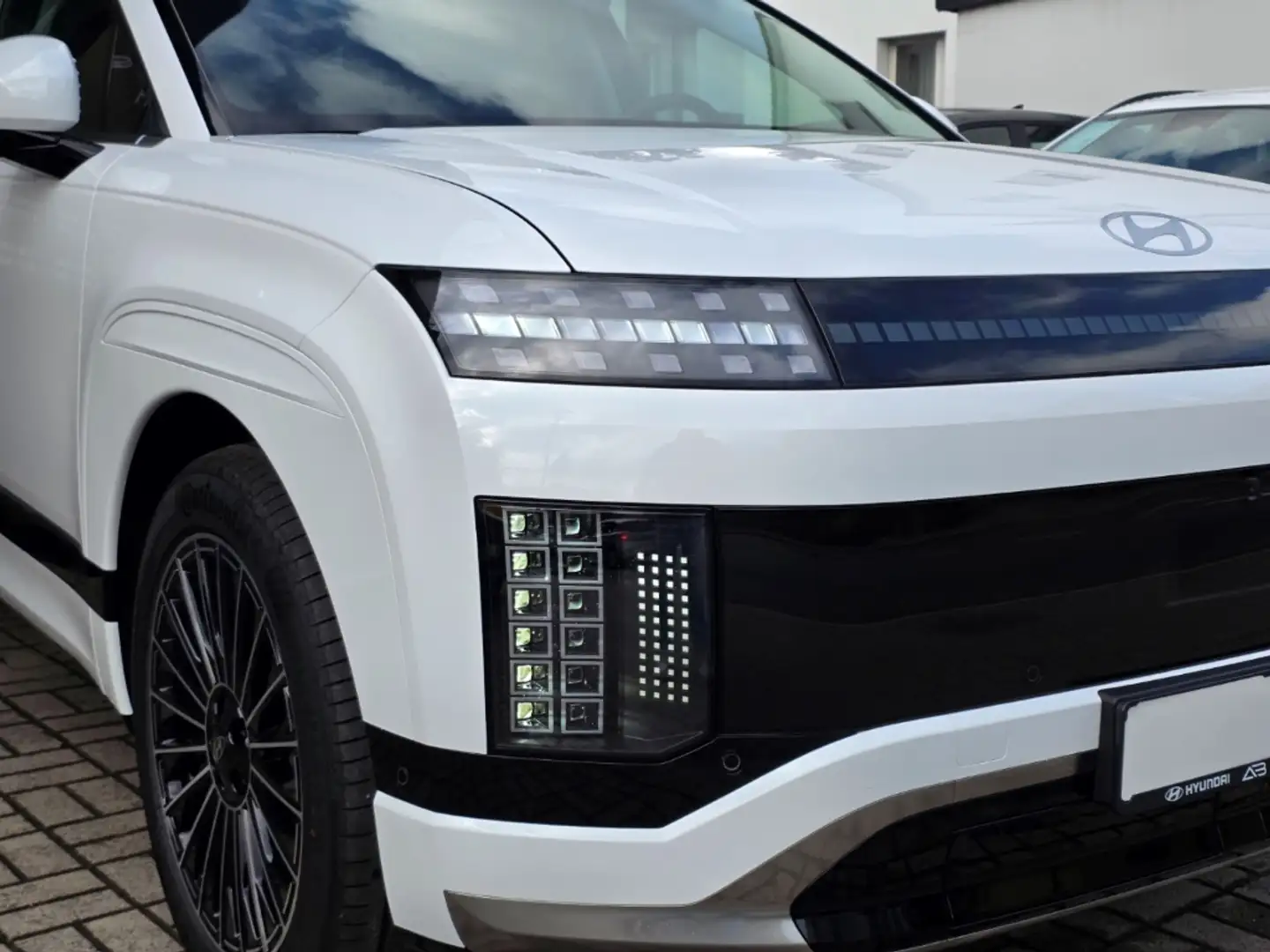 Hyundai IONIQ 9 6-Sitzer 110 kWh 4WD UNIQ, Relax-Paket, Pano, Matr Bílá - 2