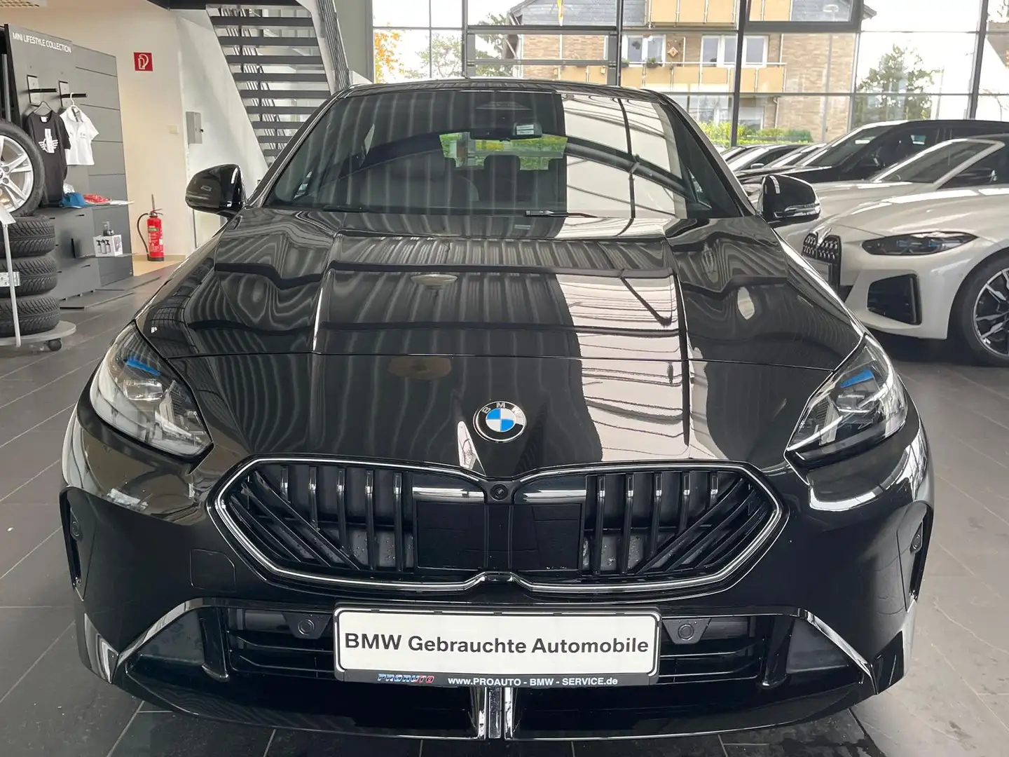 BMW 120 i M Sport Pro PANO/HUD/K.Zg/Driv.As+/19"/360° Schwarz - 2