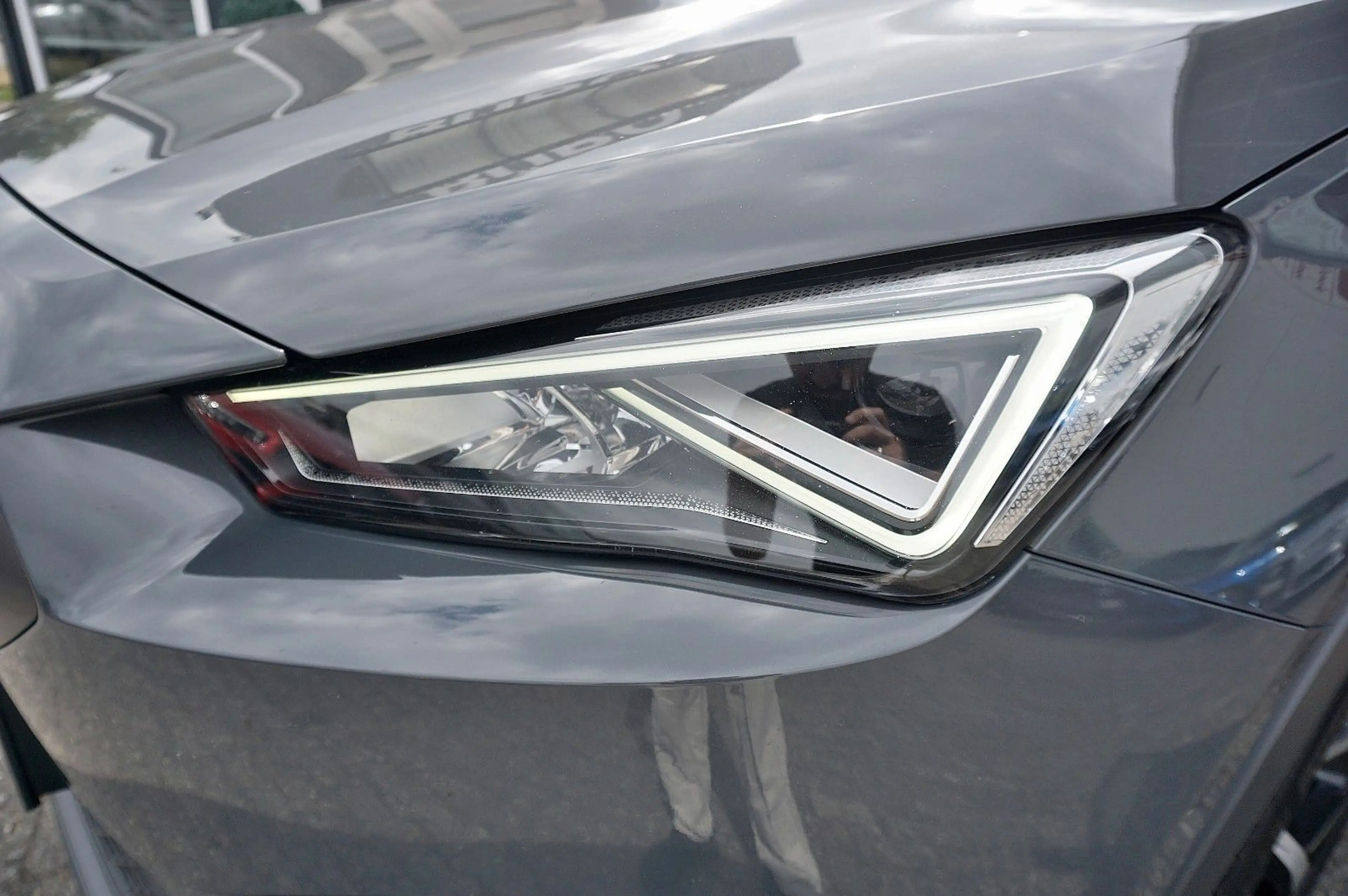 SEAT Tarraco 2.0 TDI FR 4x4 *UNFALLFREI *PANO *AHK — photo 36