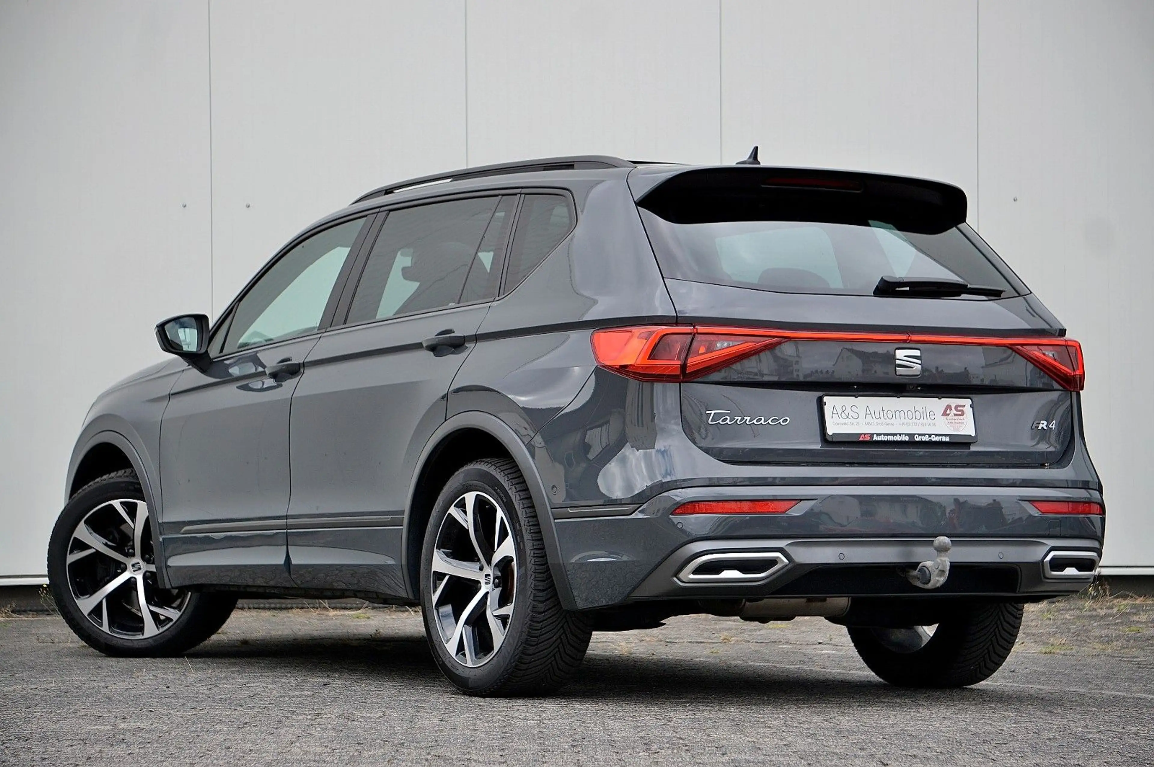 SEAT Tarraco 2.0 TDI FR 4x4 *UNFALLFREI *PANO *AHK — photo 8