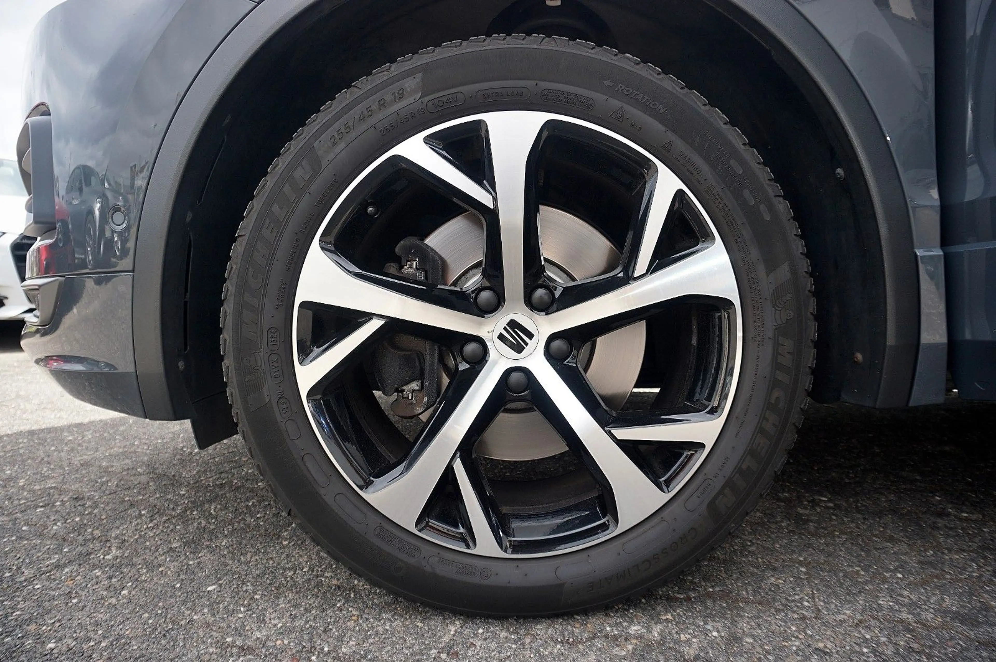 SEAT Tarraco 2.0 TDI FR 4x4 *UNFALLFREI *PANO *AHK — photo 37