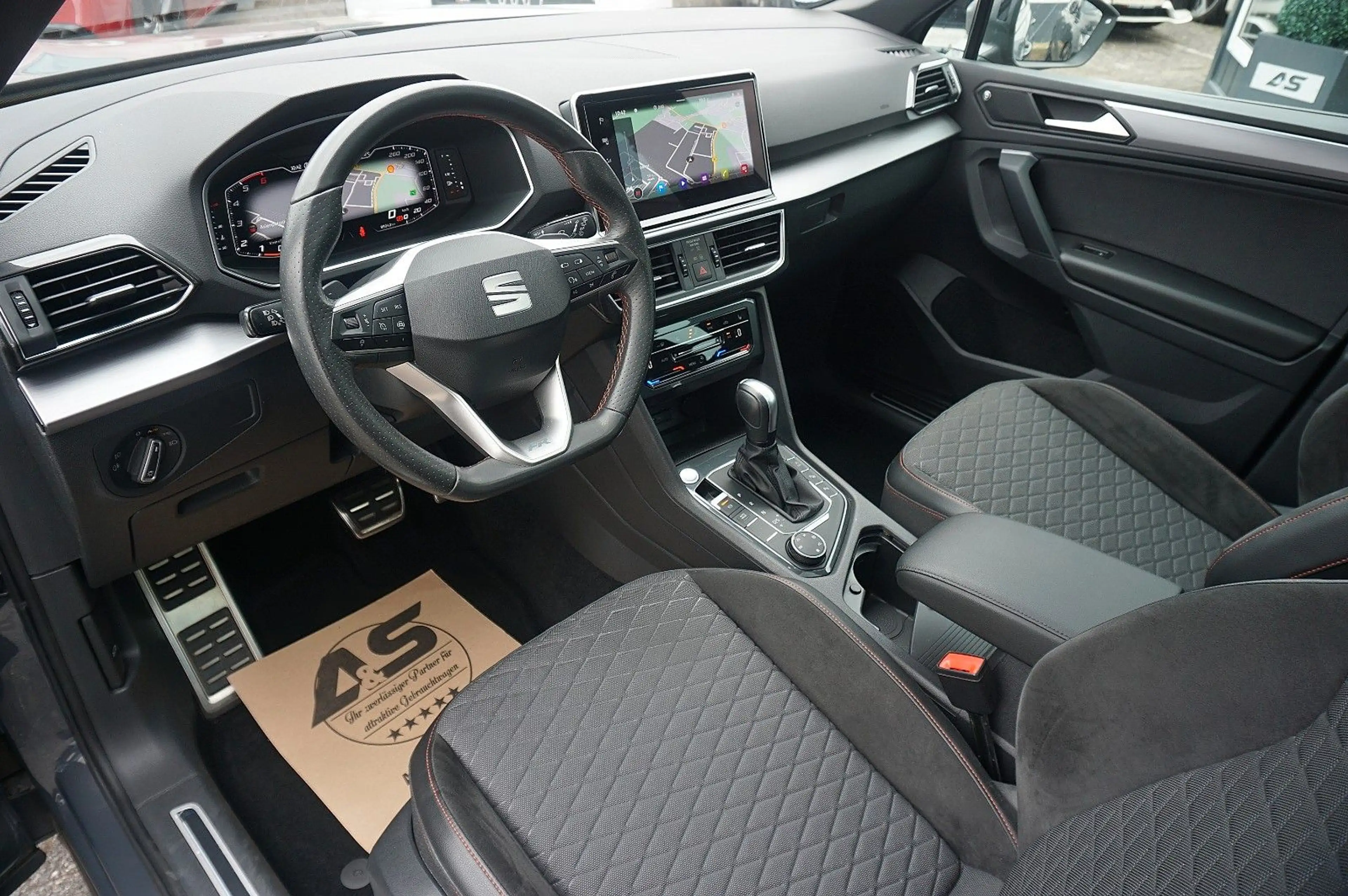 SEAT Tarraco 2.0 TDI FR 4x4 *UNFALLFREI *PANO *AHK — photo 9