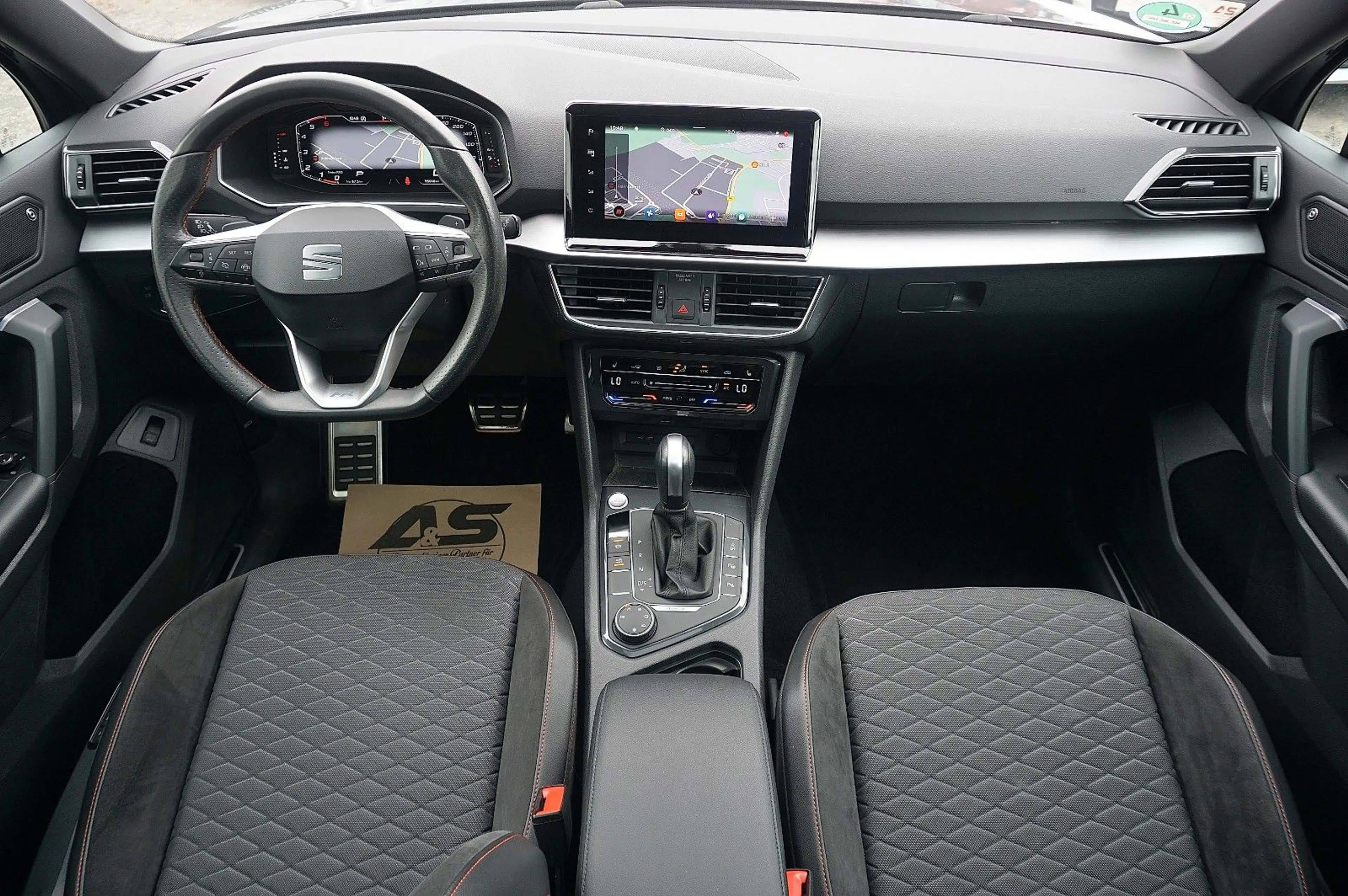 SEAT Tarraco 2.0 TDI FR 4x4 *UNFALLFREI *PANO *AHK — photo 10