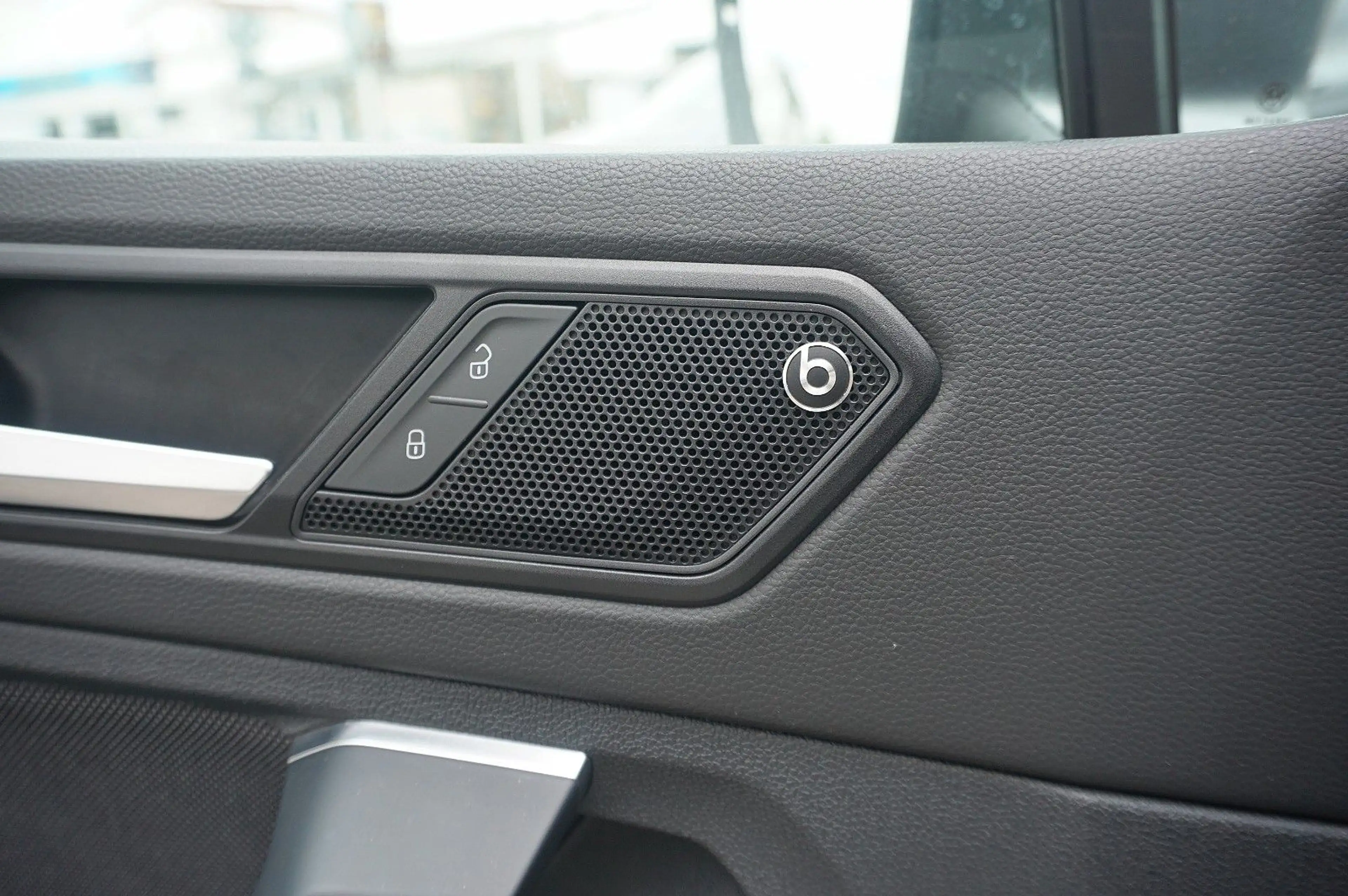 SEAT Tarraco 2.0 TDI FR 4x4 *UNFALLFREI *PANO *AHK — photo 18