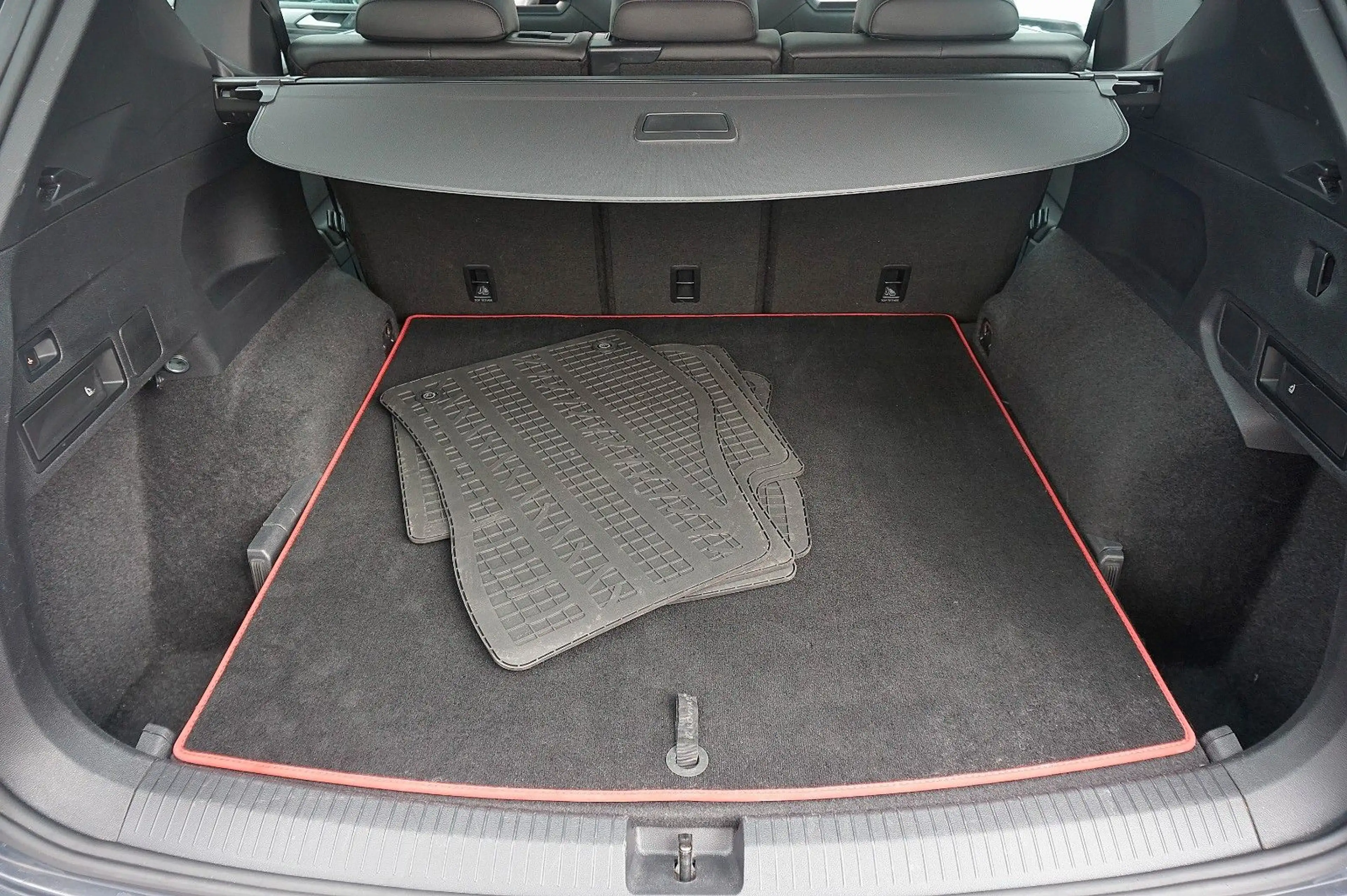 SEAT Tarraco 2.0 TDI FR 4x4 *UNFALLFREI *PANO *AHK — photo 31