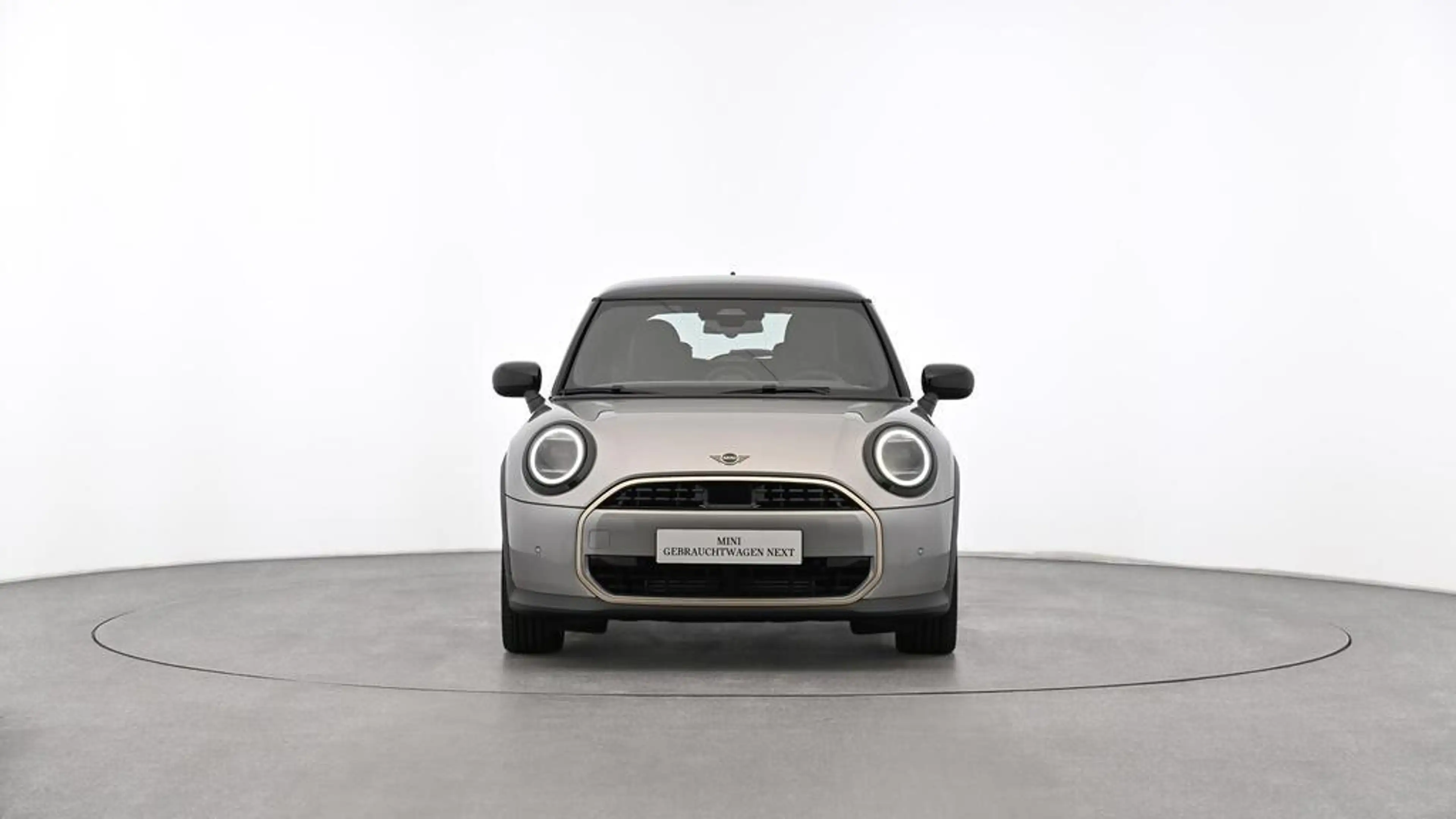 MINI Cooper C Favoured Trim — photo 15