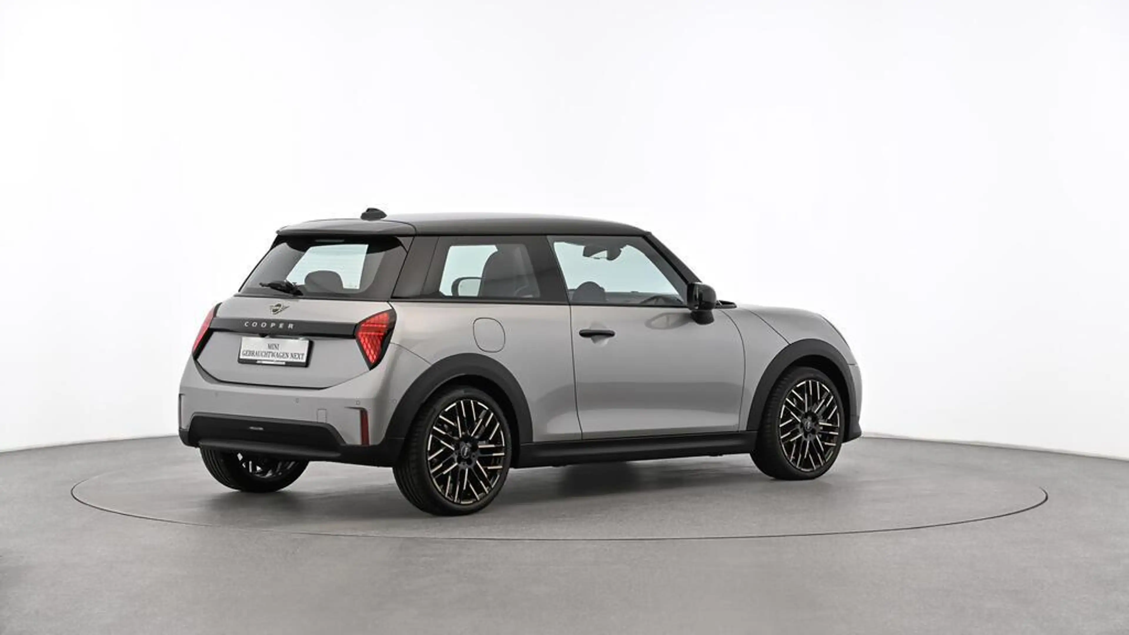 MINI Cooper C Favoured Trim — photo 4
