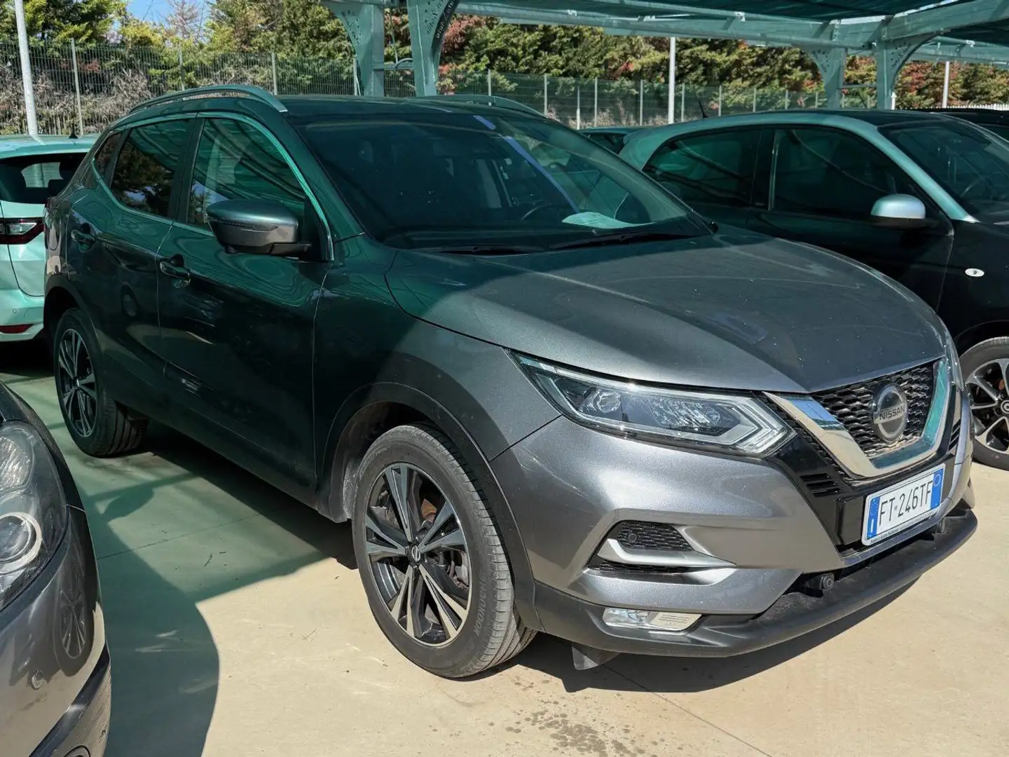 Nissan Qashqai Qashqai 1.5 dci Tekna 115cv Gris - 2