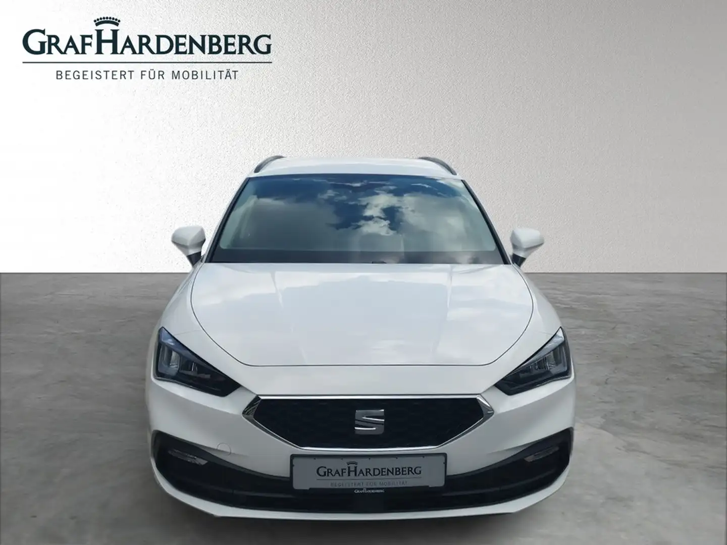 SEAT Leon ST 2.0 TDI DSG Style LED Navi Klima GRA Wit - 2