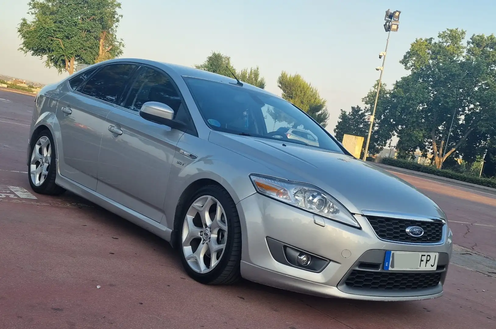 Ford Mondeo 2.5i Titanium X - 1