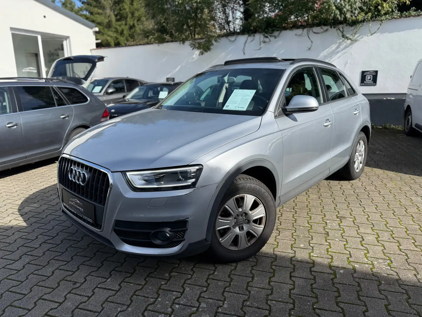 Audi Q3 1.4 TFSI ACT DSG s-tronic*Panorama*PDC*Navi*Xenon Grau - 1
