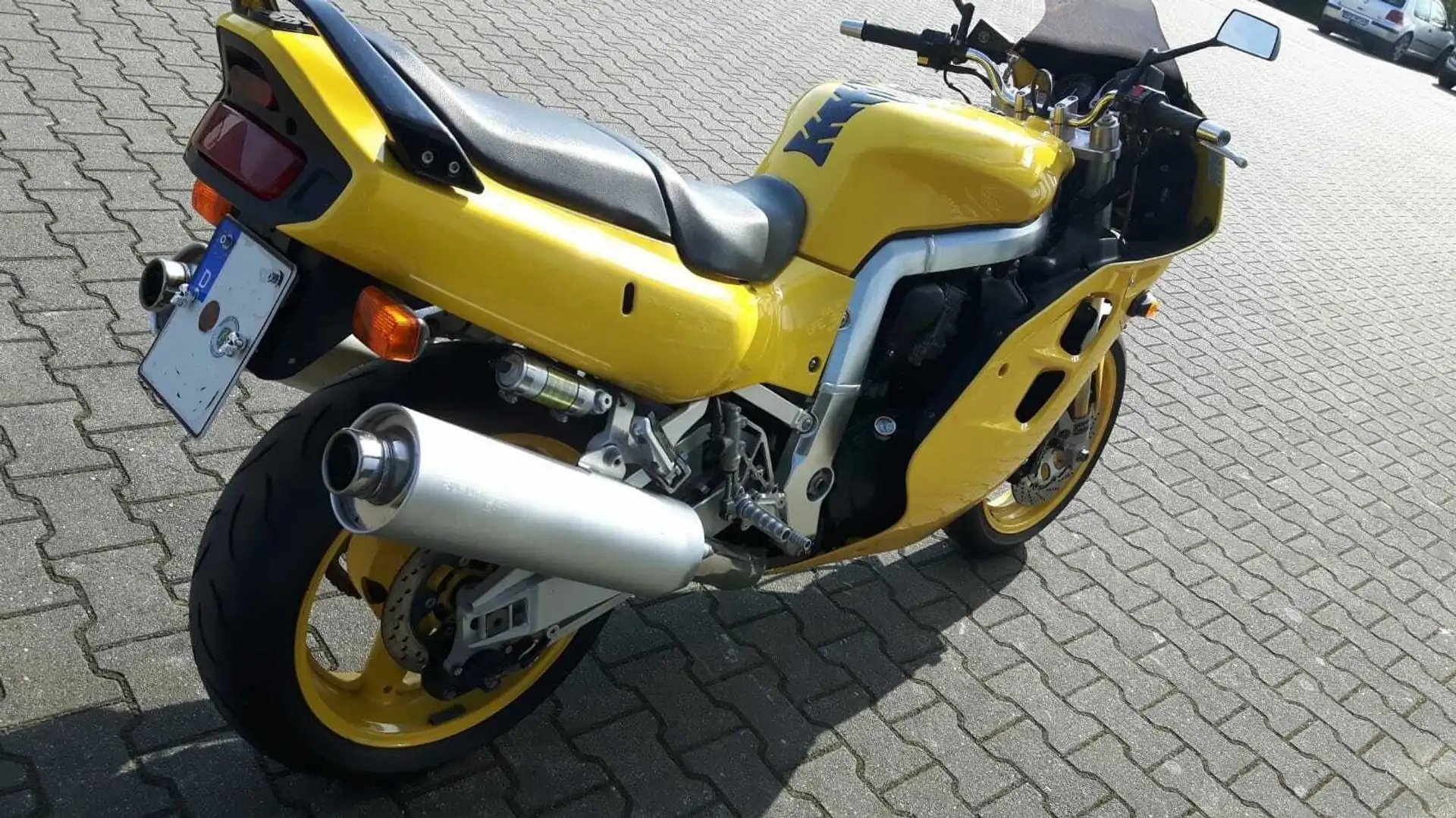 Suzuki GSX-R 1100 W Sárga - 2