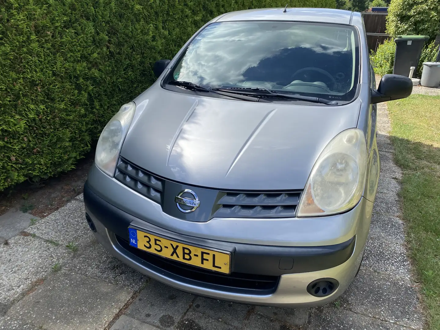 Nissan Note 1.6 Visia Gris - 2
