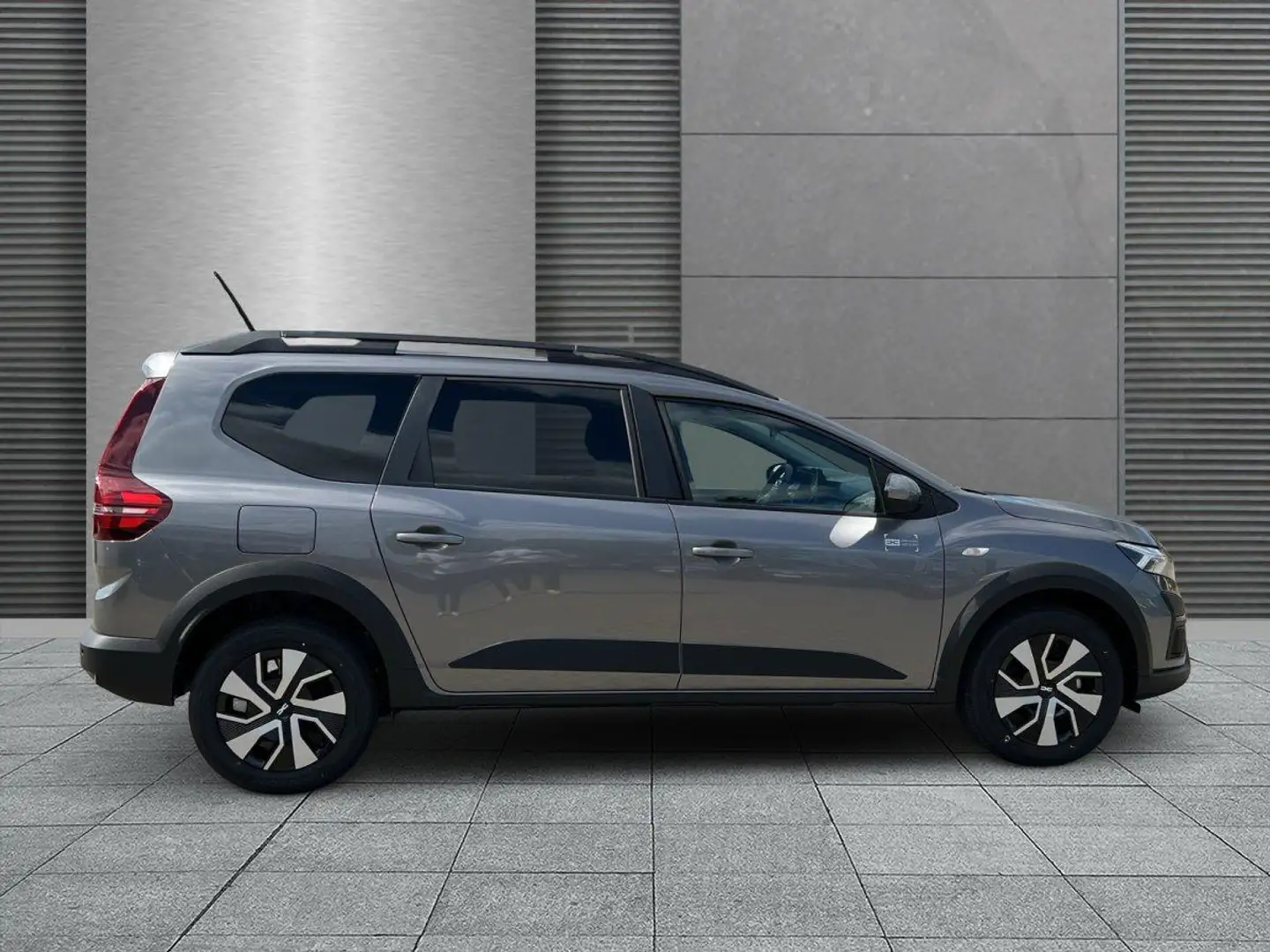 Dacia Jogger Expression 7-Sitzer SHZ+RFK+PDC+LED TCe 110 81 ... Grau - 2
